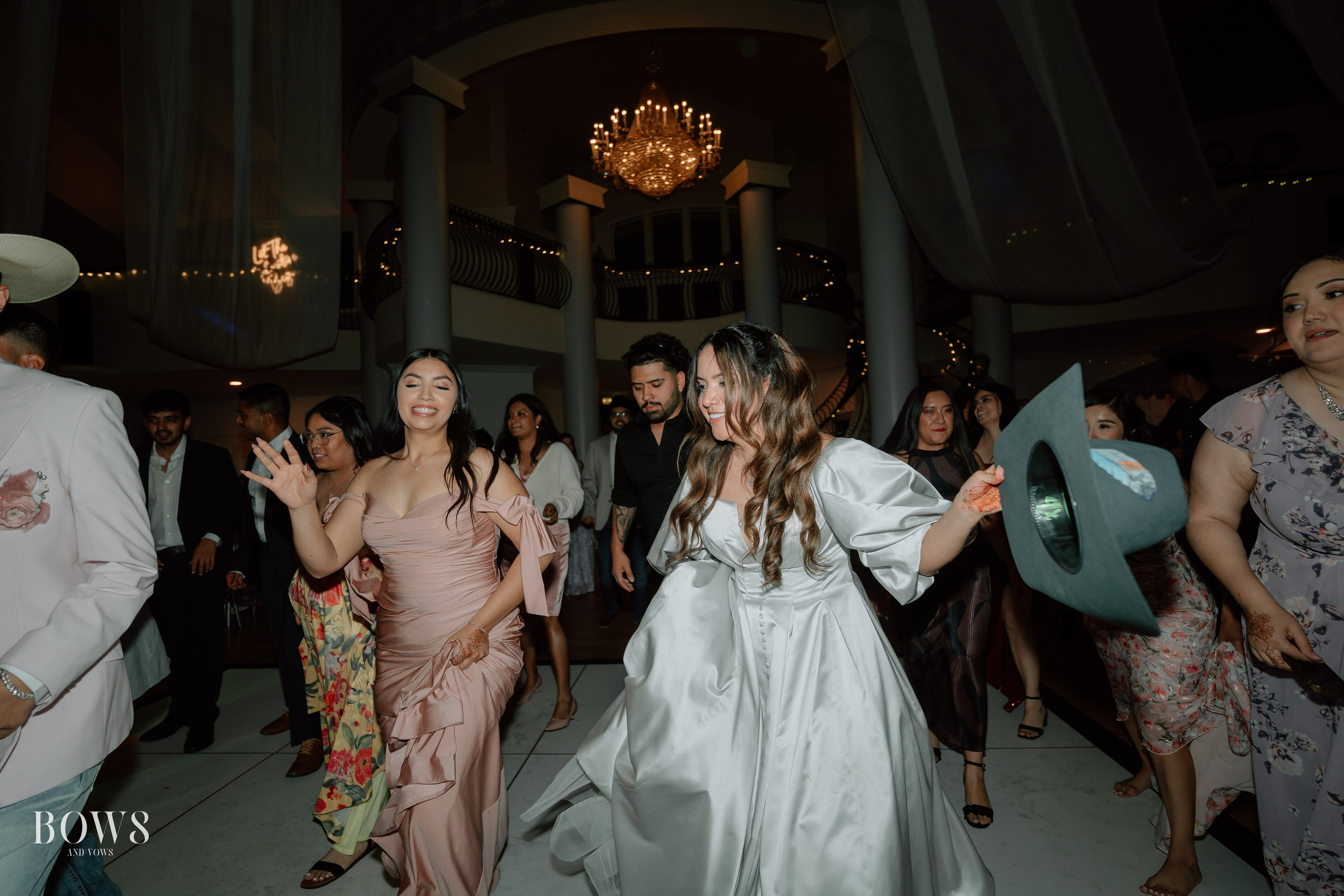 ARAVIND & MARISSA. WEDDING PHOTO COLOR GRADING