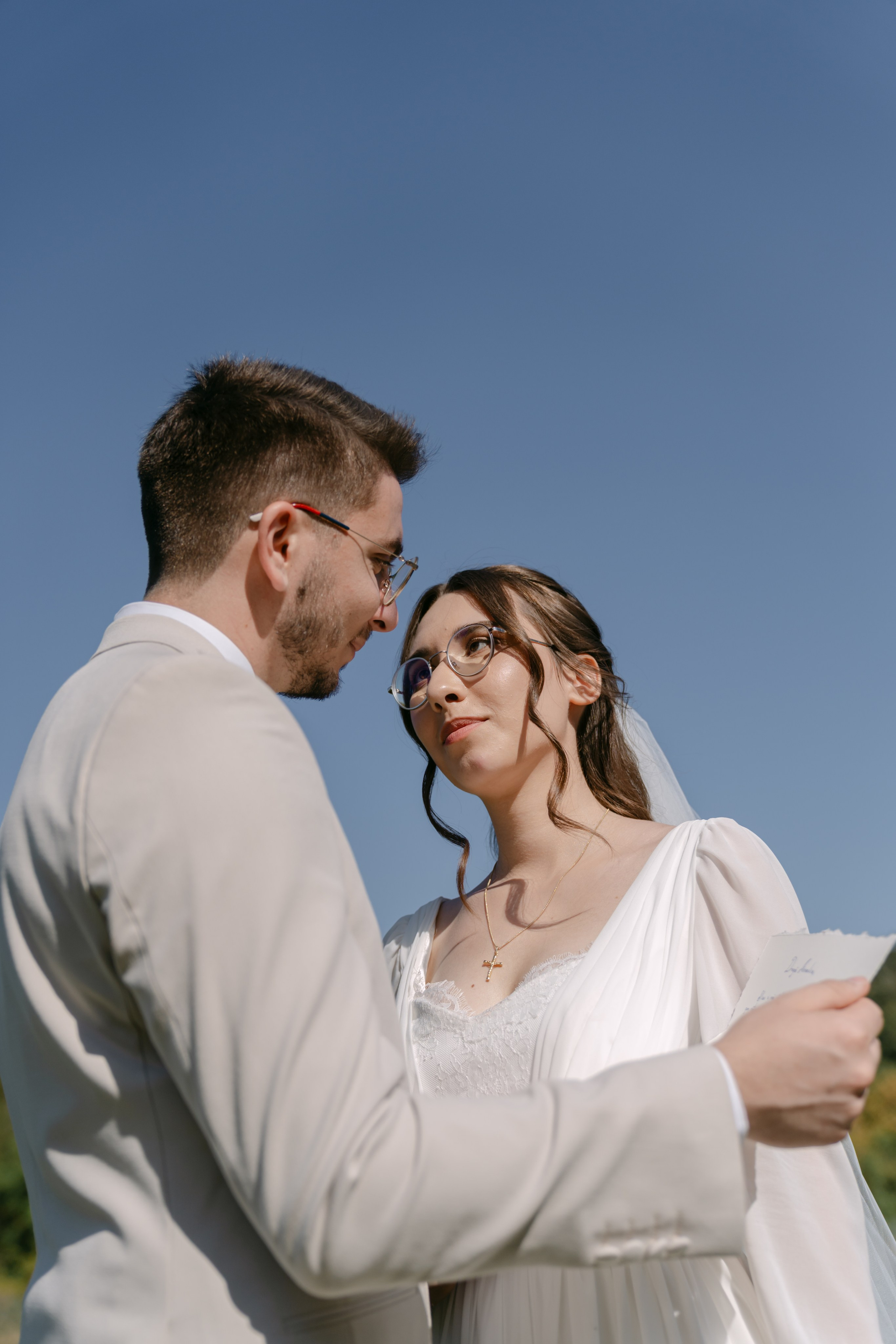 Analisa | Constantin. Gabrielacojocariu.com