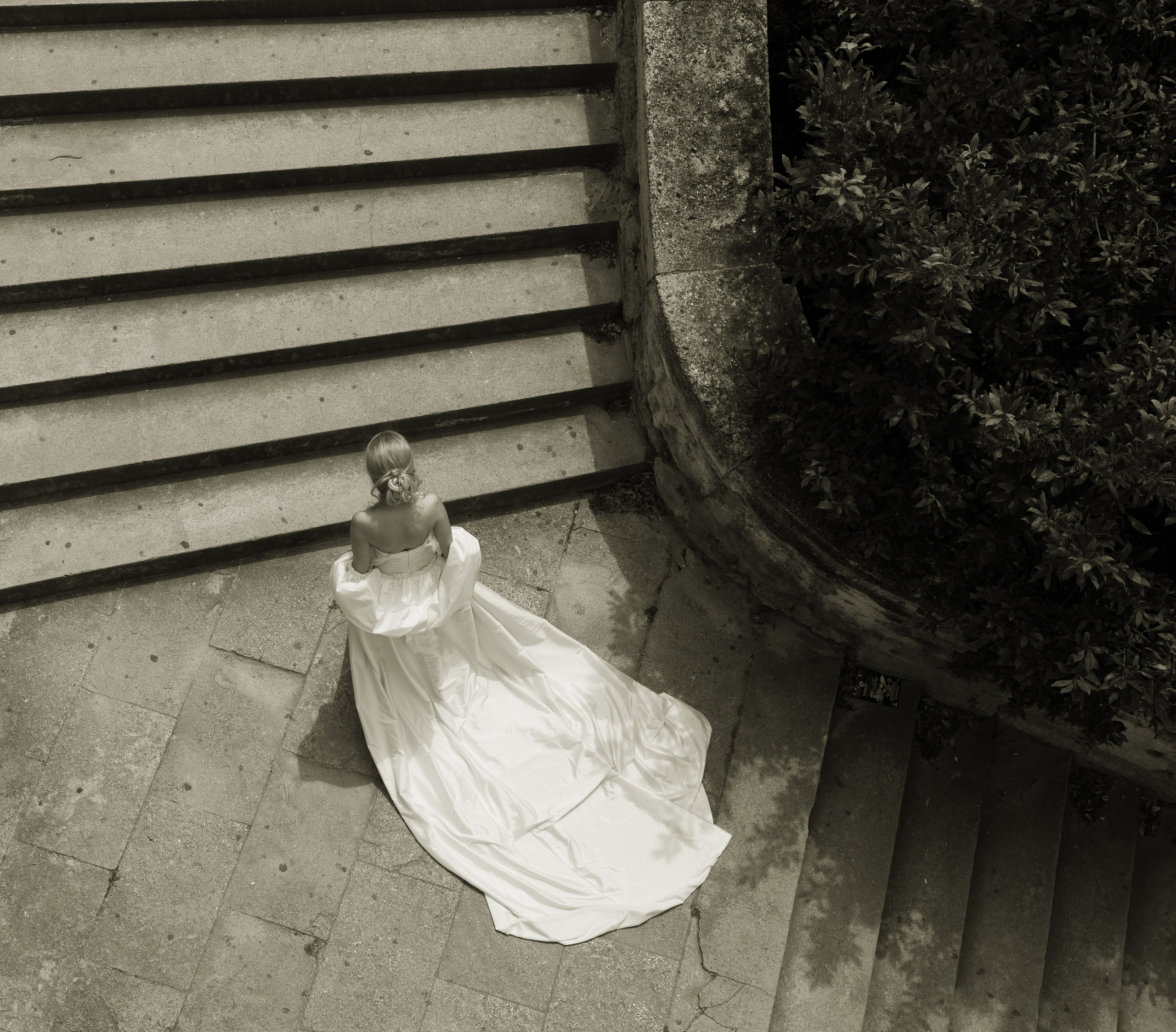 Nouveaux mariés. Histoires d’amour, séances photos de famille et de mariage en France