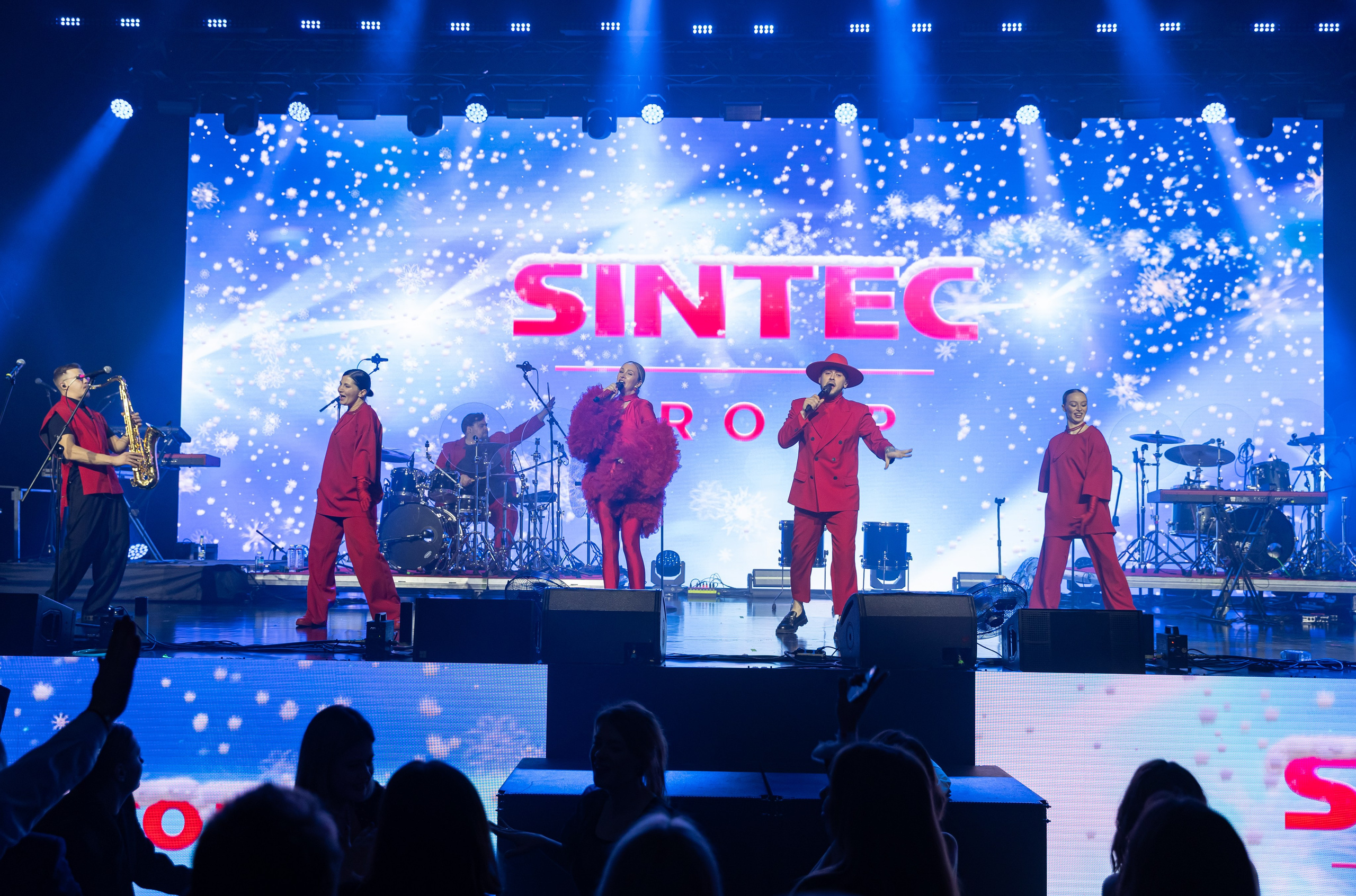 Новогодний корпоратив SINTEC Group. Ведущая Москва Лена Чайка