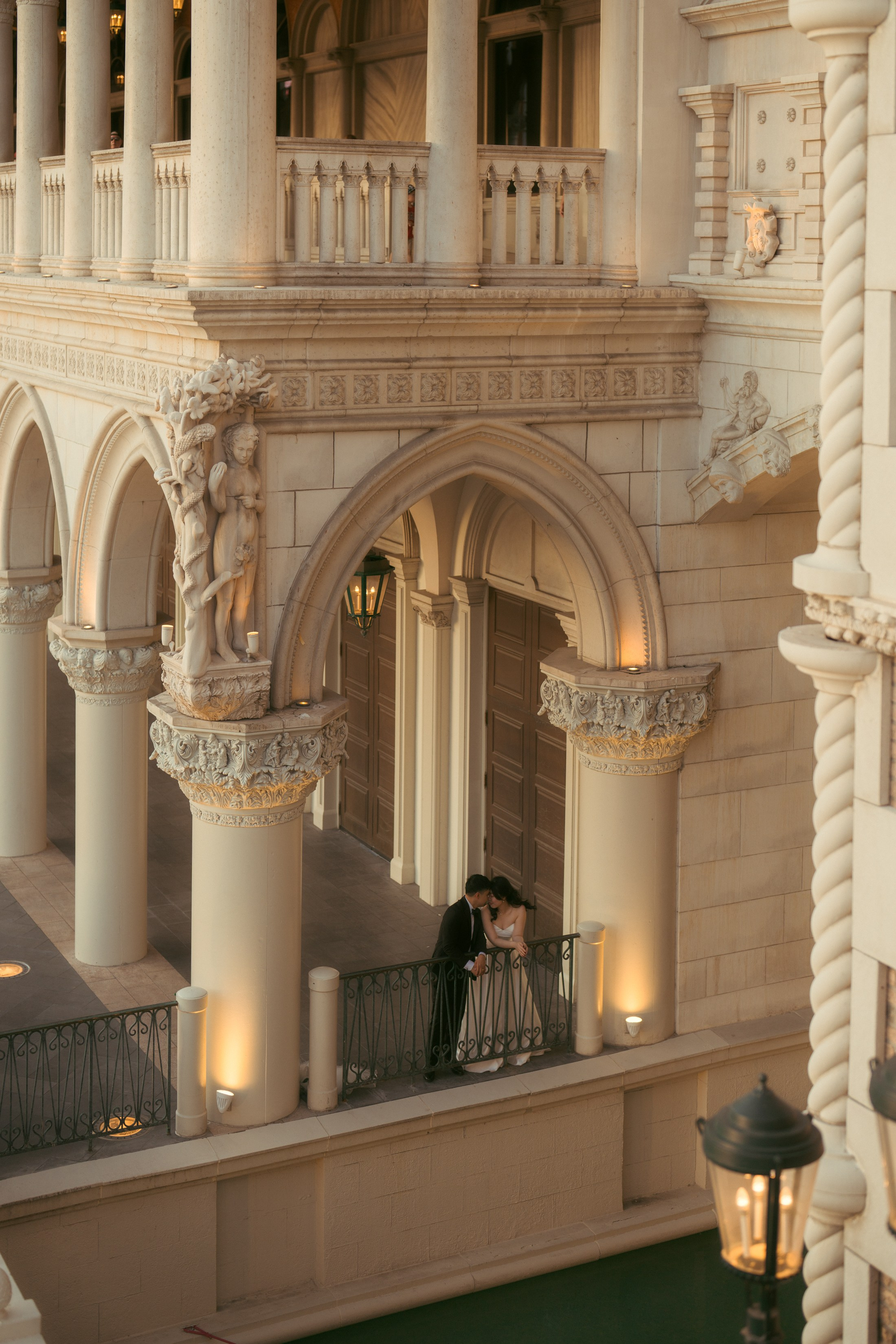 Kim&Ken. Wedding & elopement photographer Viktoriya Kravtsov. Las Vegas