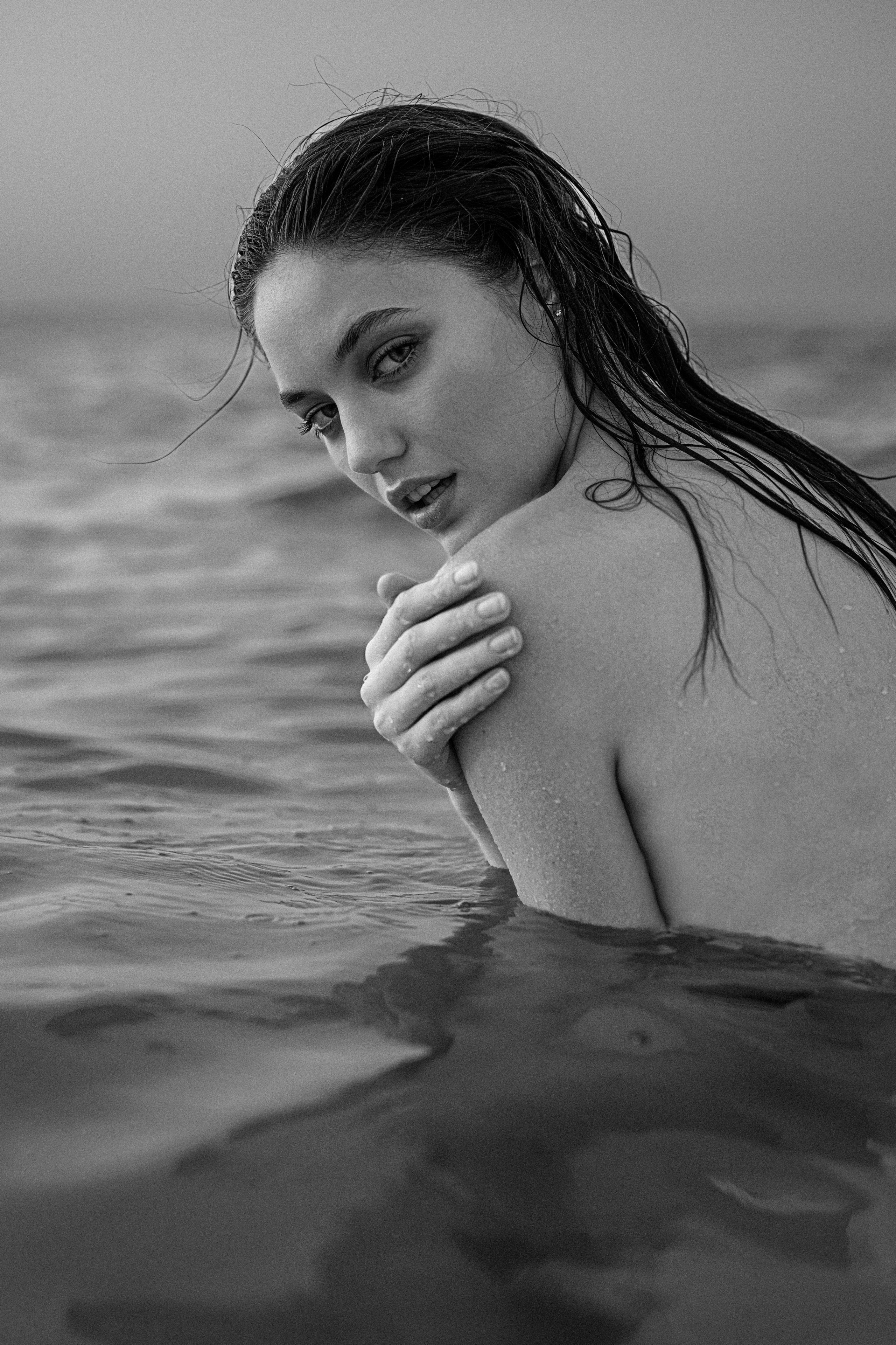Black and white. Photographer in Dubai Anna Gordeychuk