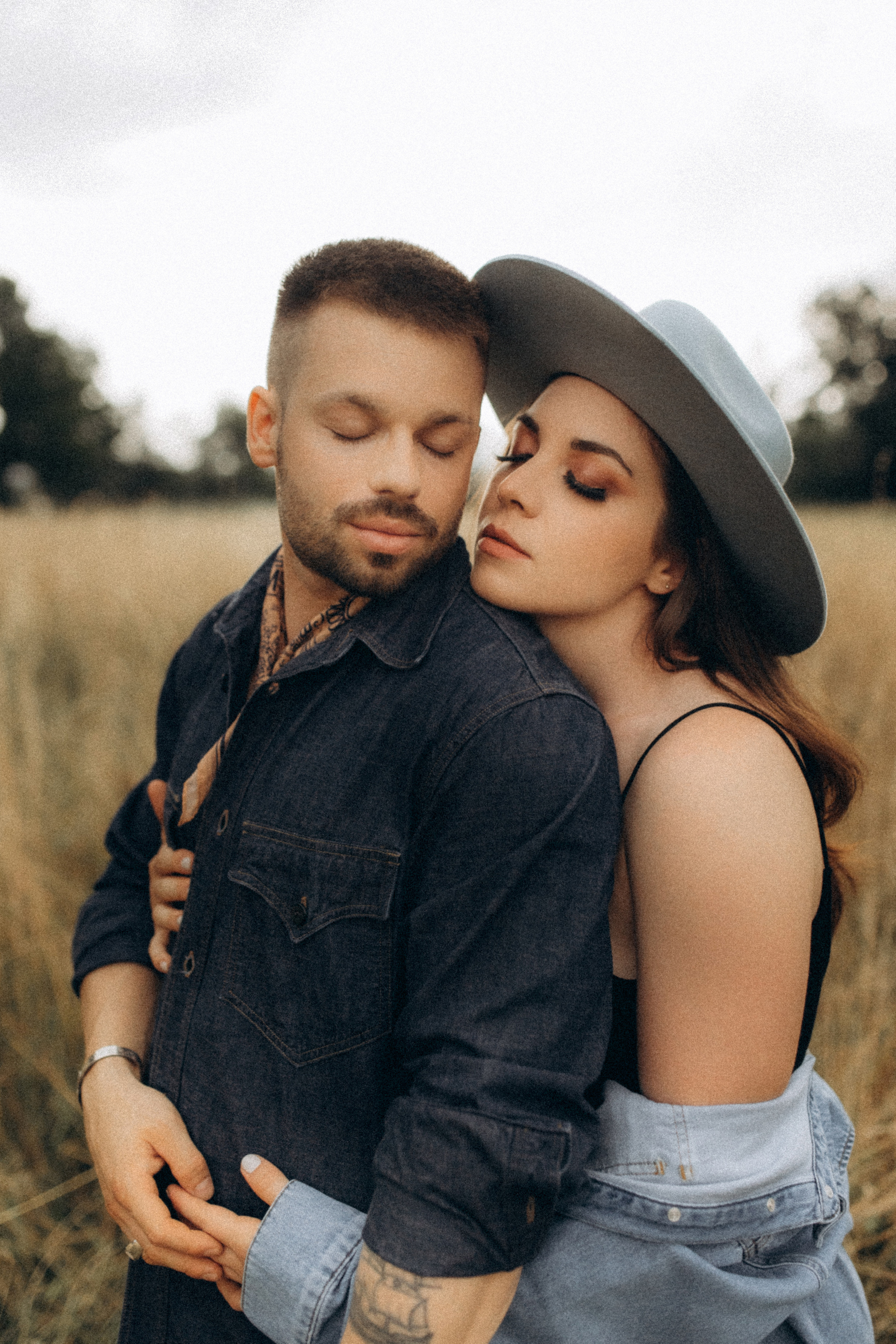 Western Style Photoshooting an einem Regentag in der Schweiz. Familien- & Hochzeitsfotografin Schweiz. Valeria Diaz in Zürich und Umgebung