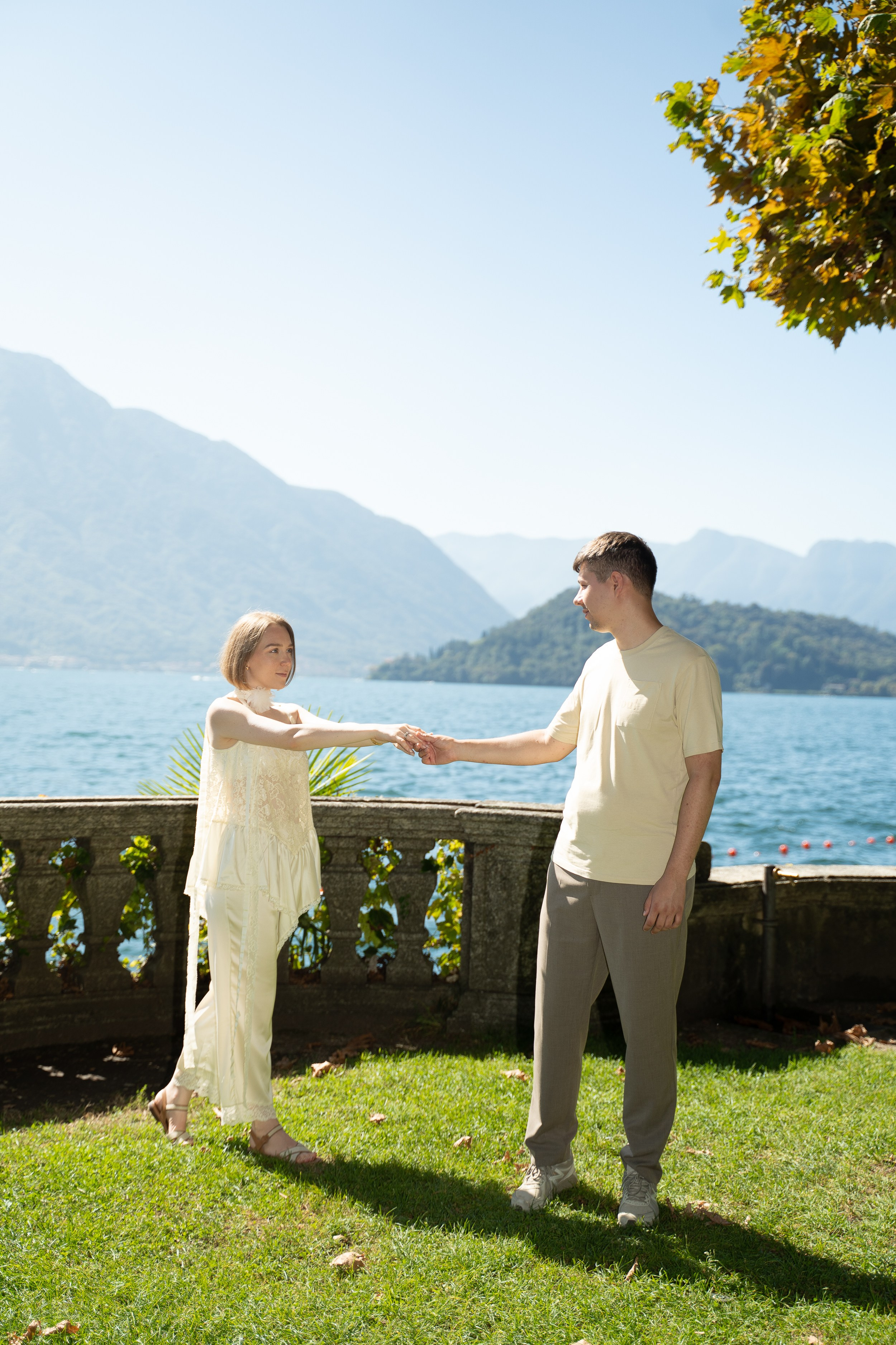 Love Story in Lake Como. Proposal Photographer in Lake Como