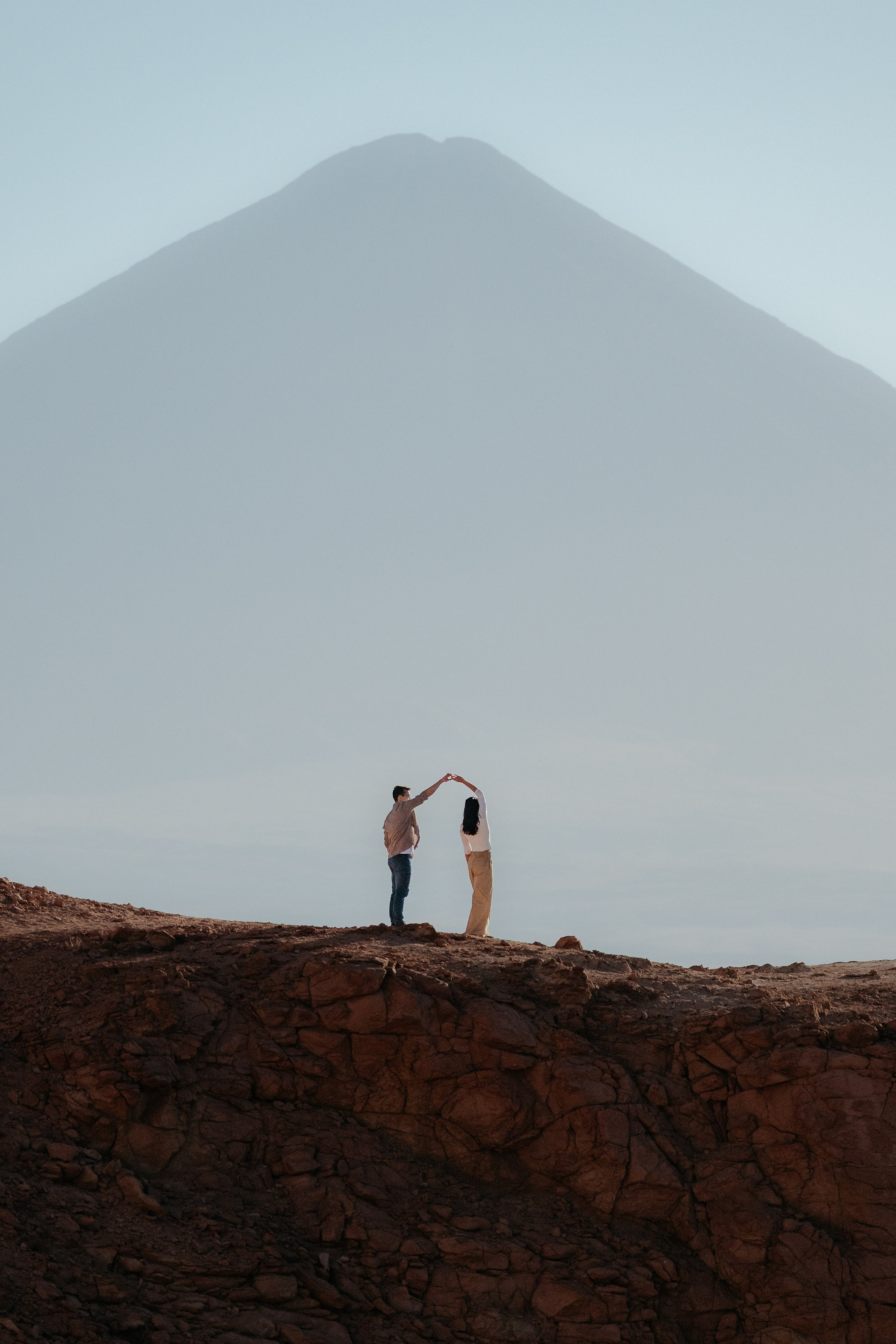 Sessão casual no Vale dos Cogumelos. Fotógrafo em San Pedro de Atacama