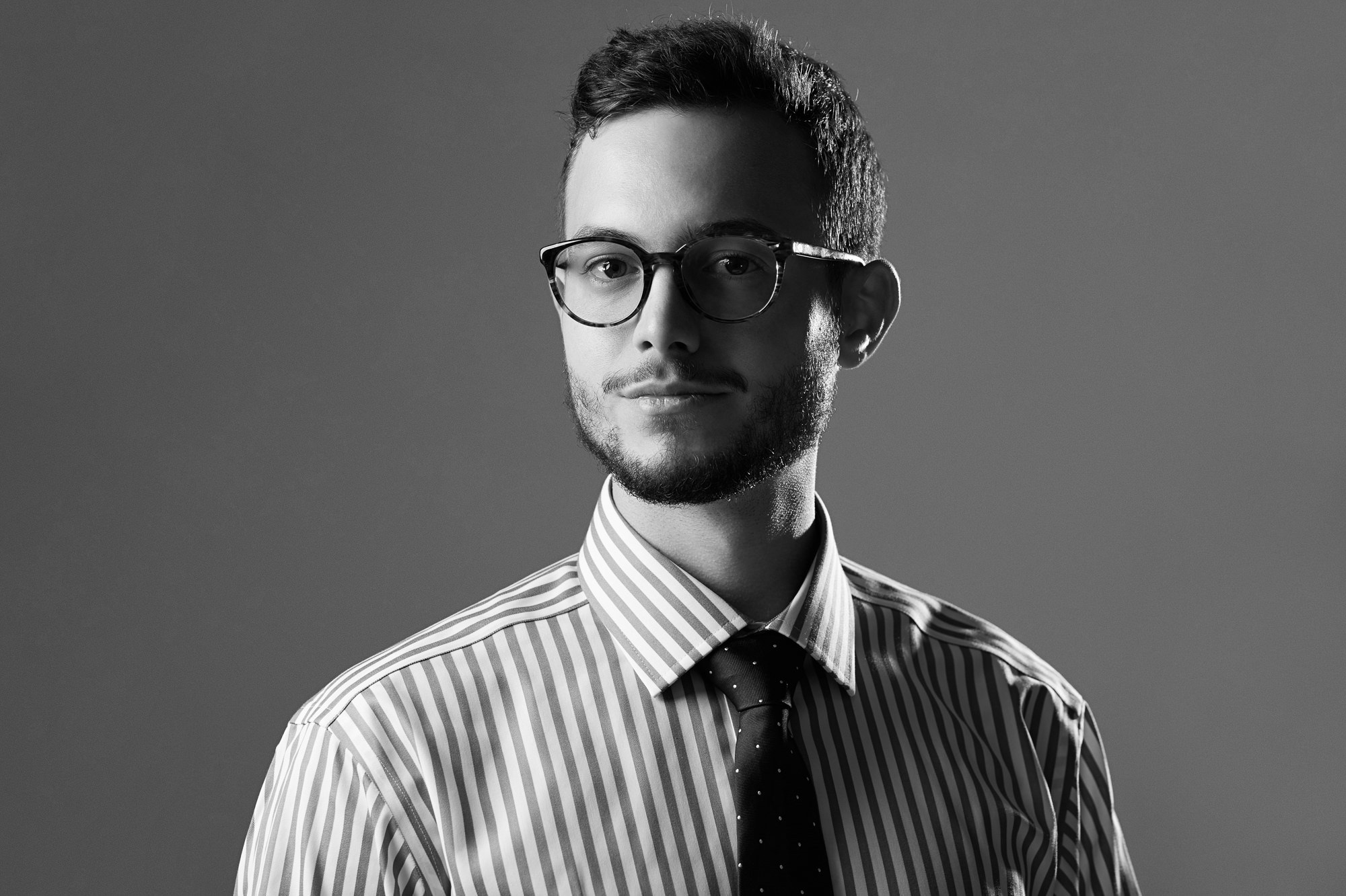 Portret. Fotograf Mircea Valentin Netea
