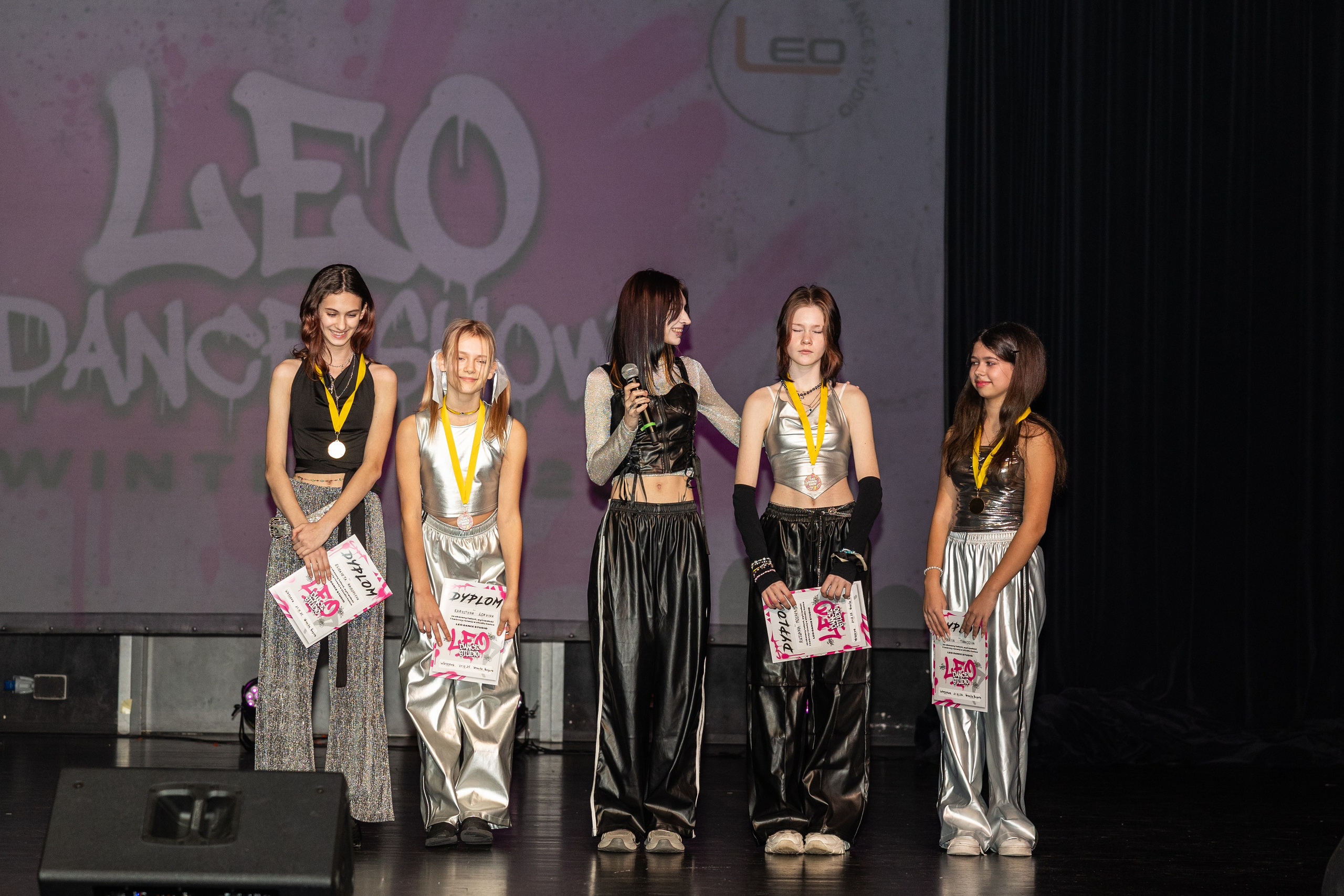 LEO DANCE SHOW WINTER 2025. Семейный и детский фотограф в Варшаве Мила Бобровская