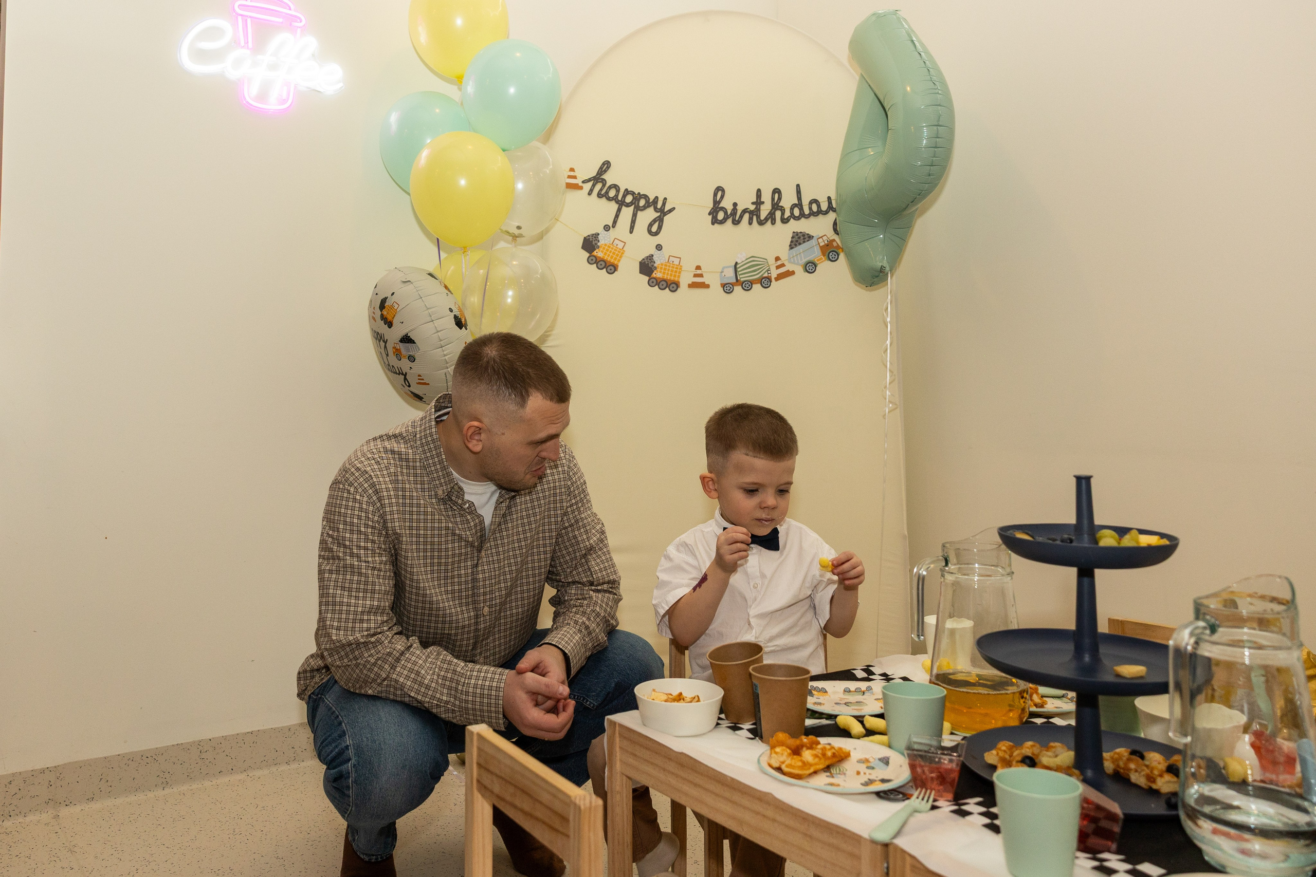 День рождения Артёма 24 января 2026 года. Семейный и детский фотограф в Варшаве Мила Бобровская