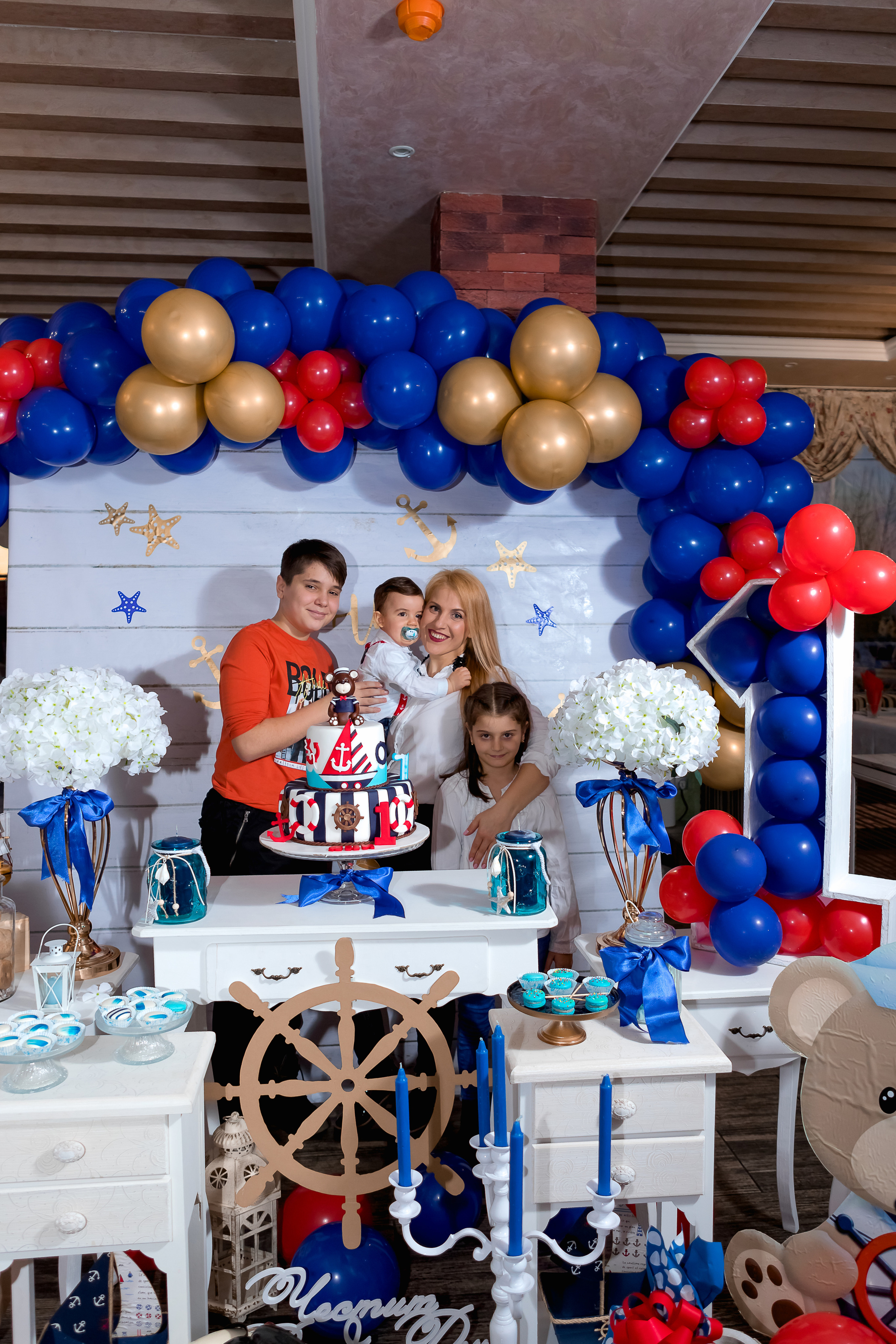 Чеастита ПърВА СВЕЩИЧКА!. Фотограф Ирина Йотова