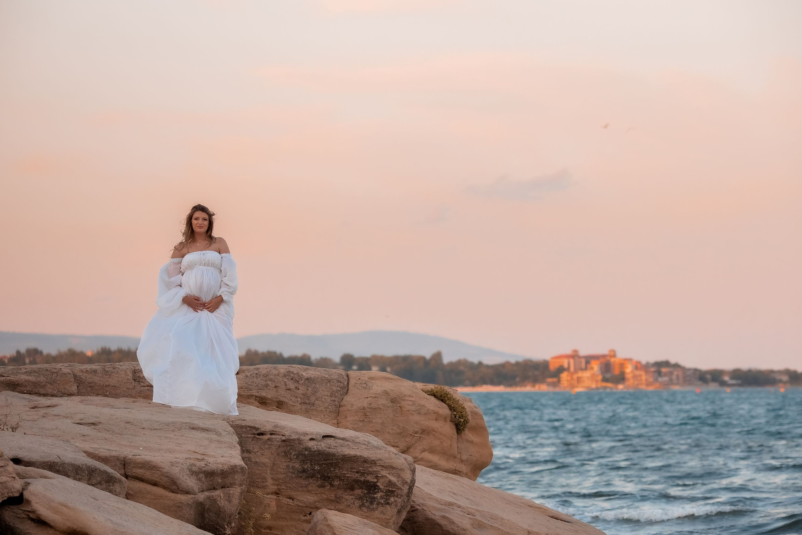 Бременна Фотосесия море. Фотограф Ирина Йотова