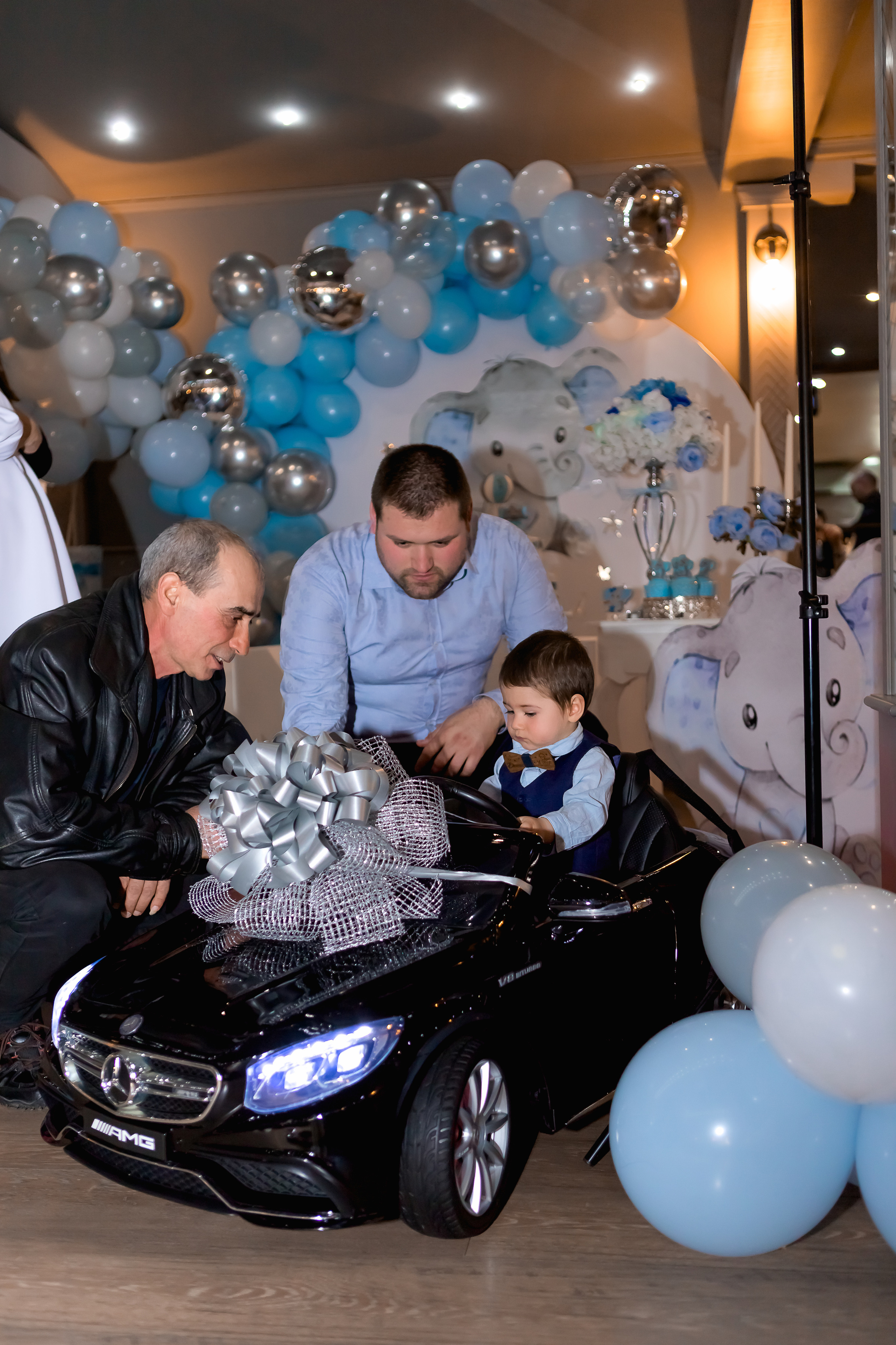 Честита първа свещичка. Фотограф Ирина Йотова