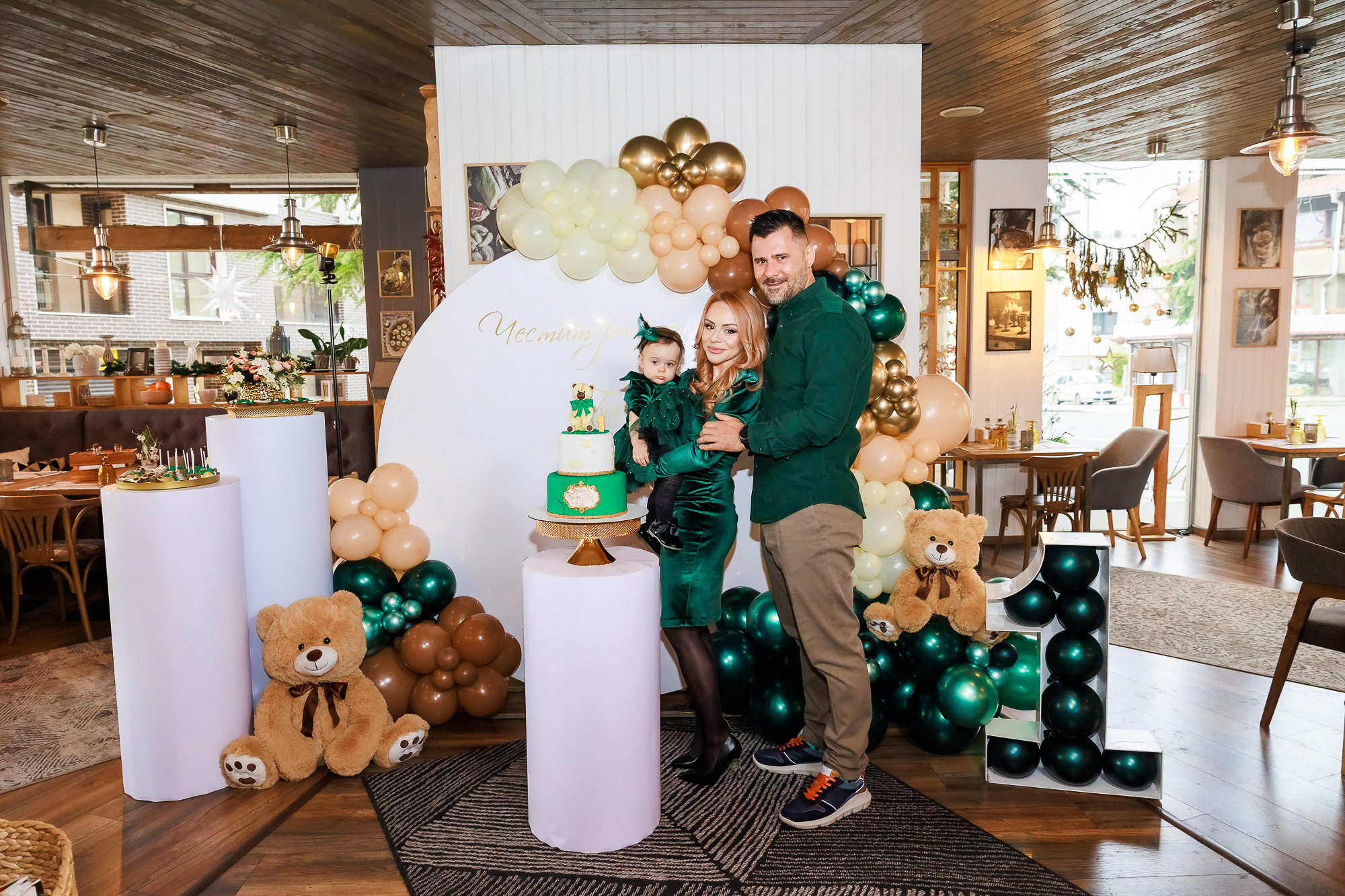 фотосесия на първи рожден ден, фотограф бургас, първи рожден ден, репортаж, репортажно заснимане, първи рожден ден, беббешка фотосесия, фотограф несебър, фотограф поморие, фотогра слънчев бряг, готограф ахелой, заснимане на парти, семеен фотограф