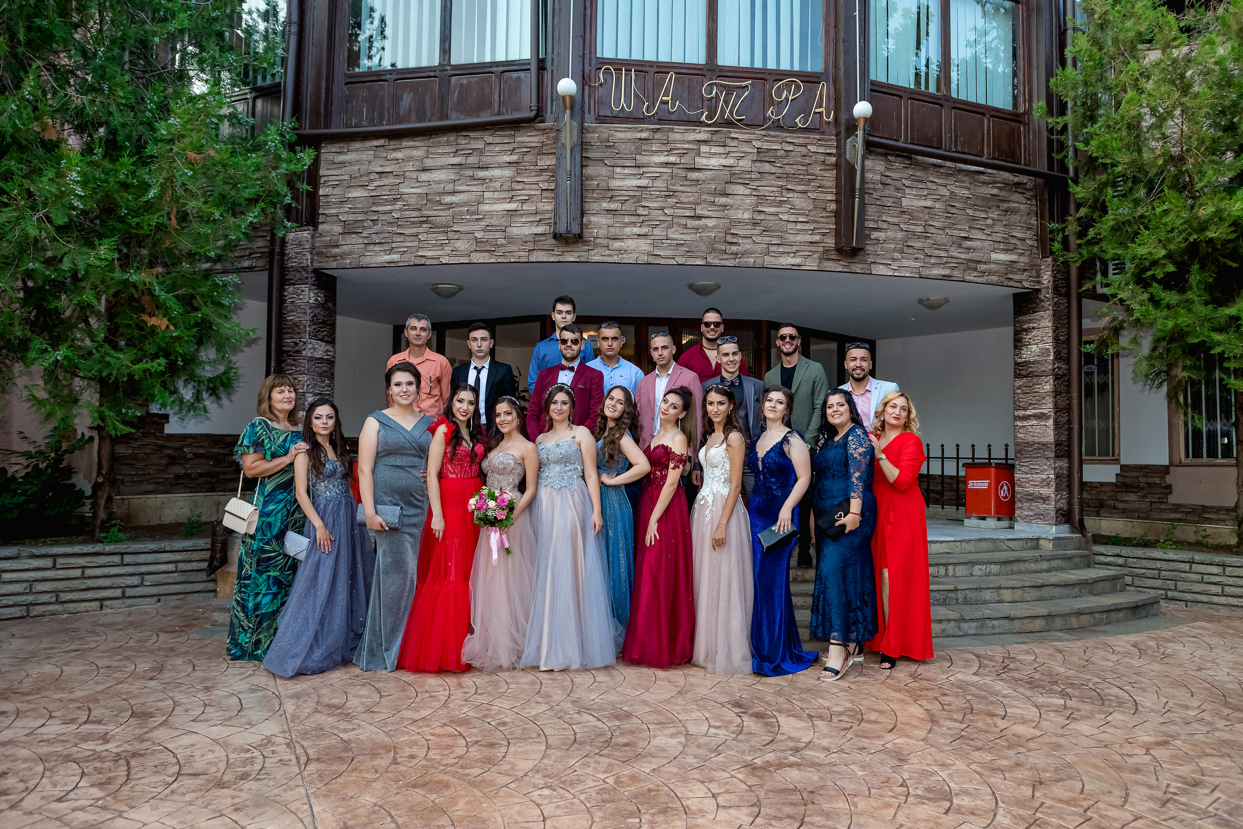 Абитуриентски бал 2020. Фотограф Ирина Йотова