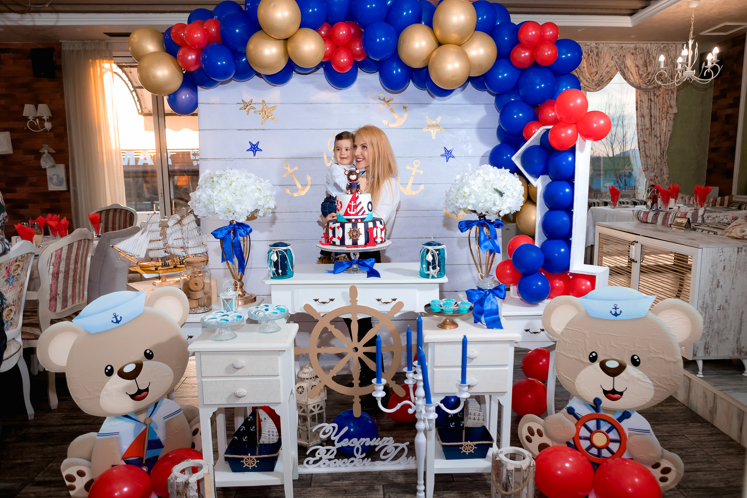 Чеастита ПърВА СВЕЩИЧКА!. Фотограф Ирина Йотова