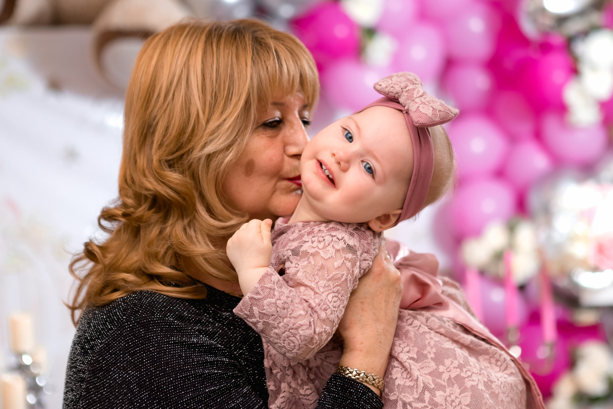 Честита Първа Свещичка. Фотограф Ирина Йотова