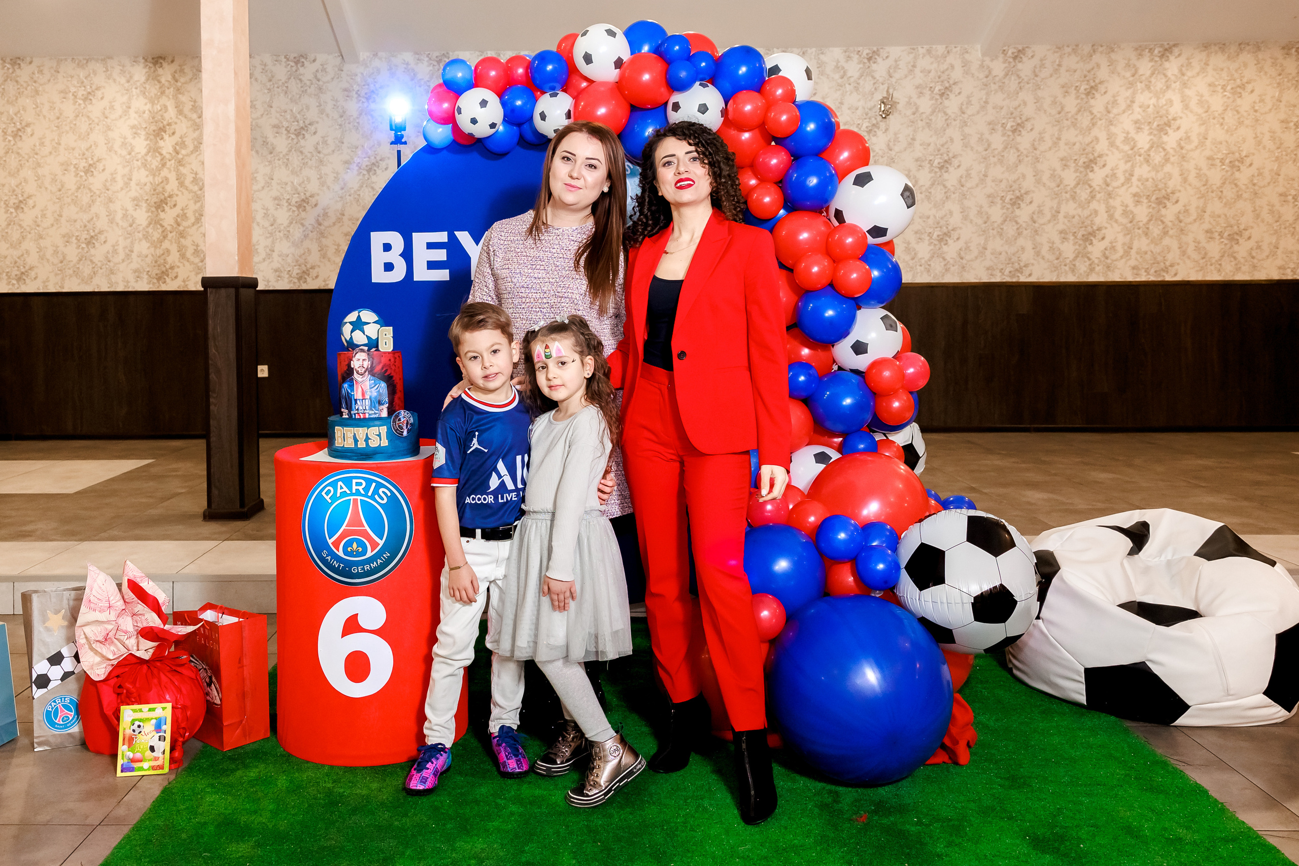 Честит Рожден Ден. Фотограф Ирина Йотова