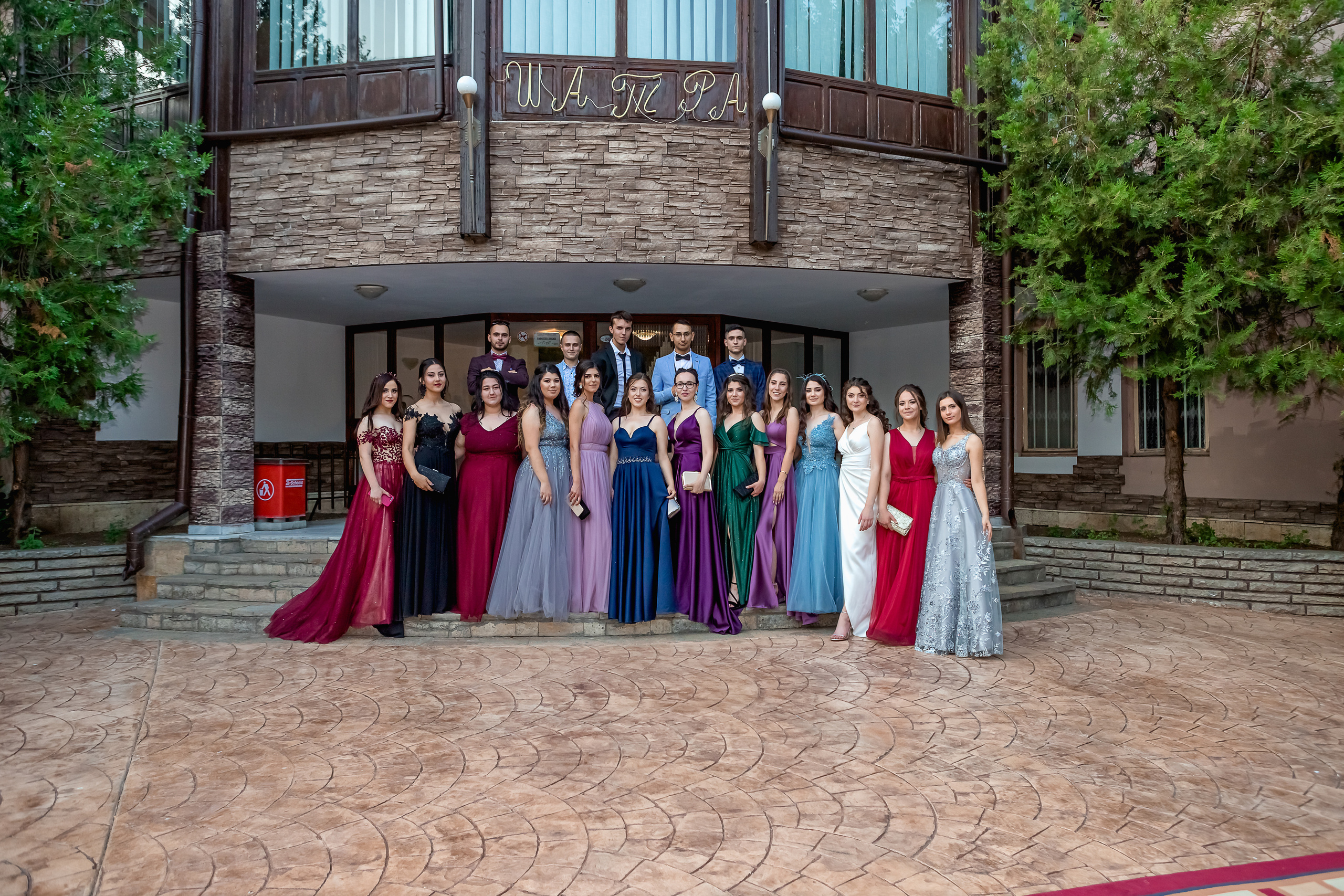 Абитуриентски бал 2020. Фотограф Ирина Йотова