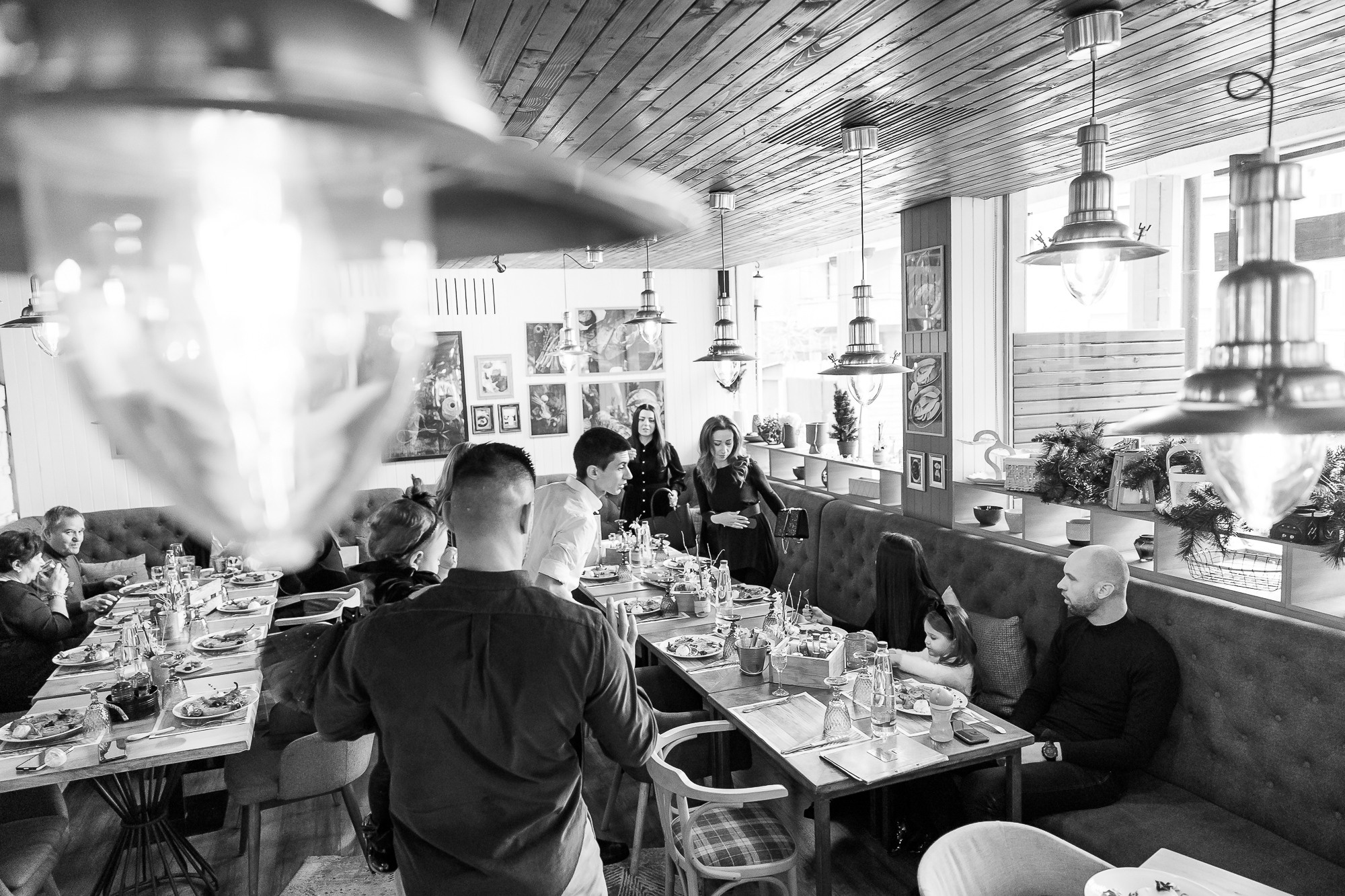 фотосесия на първи рожден ден, фотограф бургас, първи рожден ден, репортаж, репортажно заснимане, първи рожден ден, беббешка фотосесия, фотограф несебър, фотограф поморие, фотогра слънчев бряг, готограф ахелой, заснимане на парти, семеен фотограф, торта,торта за първи рожден ден, salzara, рокля за момиче, рокля за първи рожден ден, hotel luxor, ресторант veronique