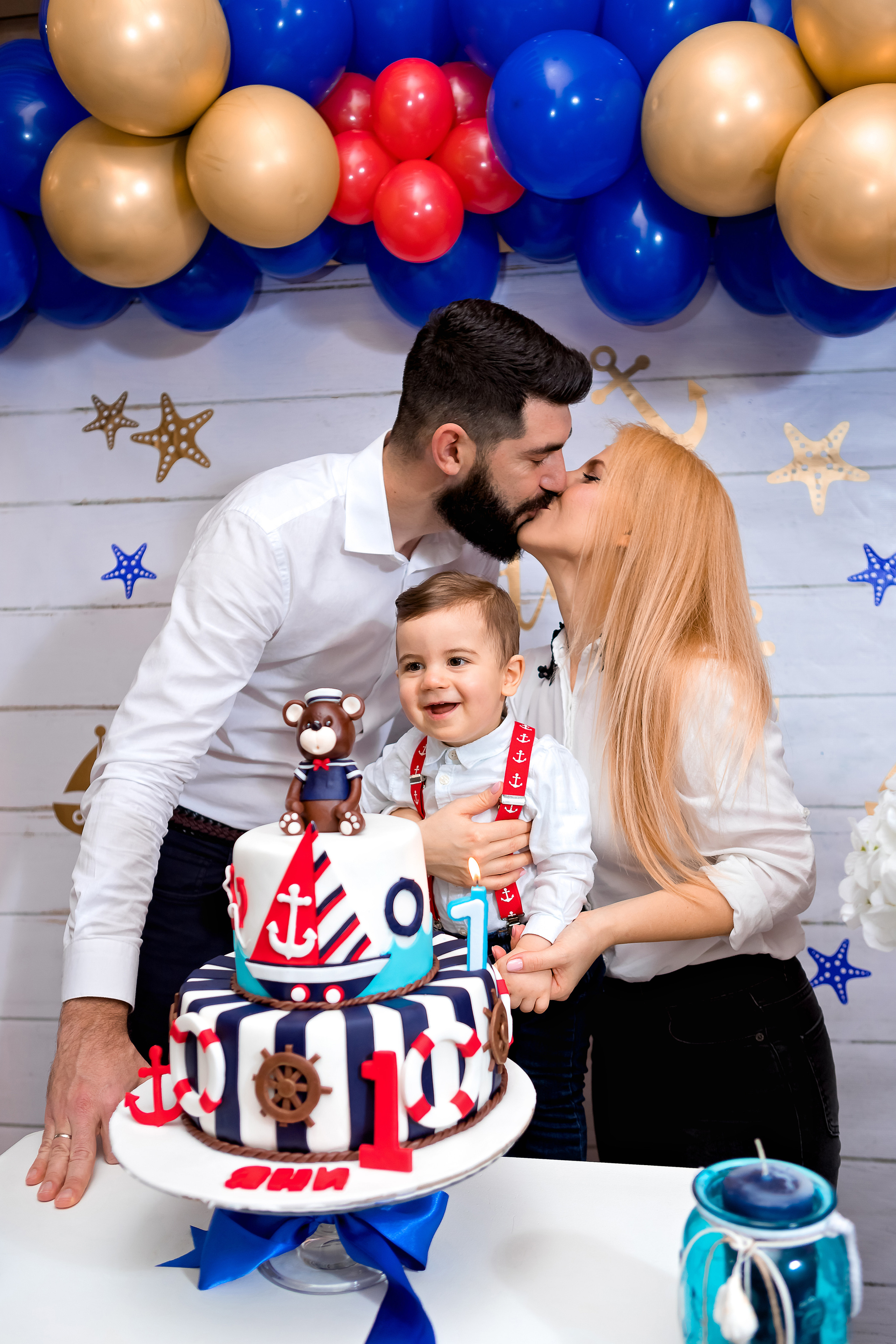 Чеастита ПърВА СВЕЩИЧКА!. Фотограф Ирина Йотова