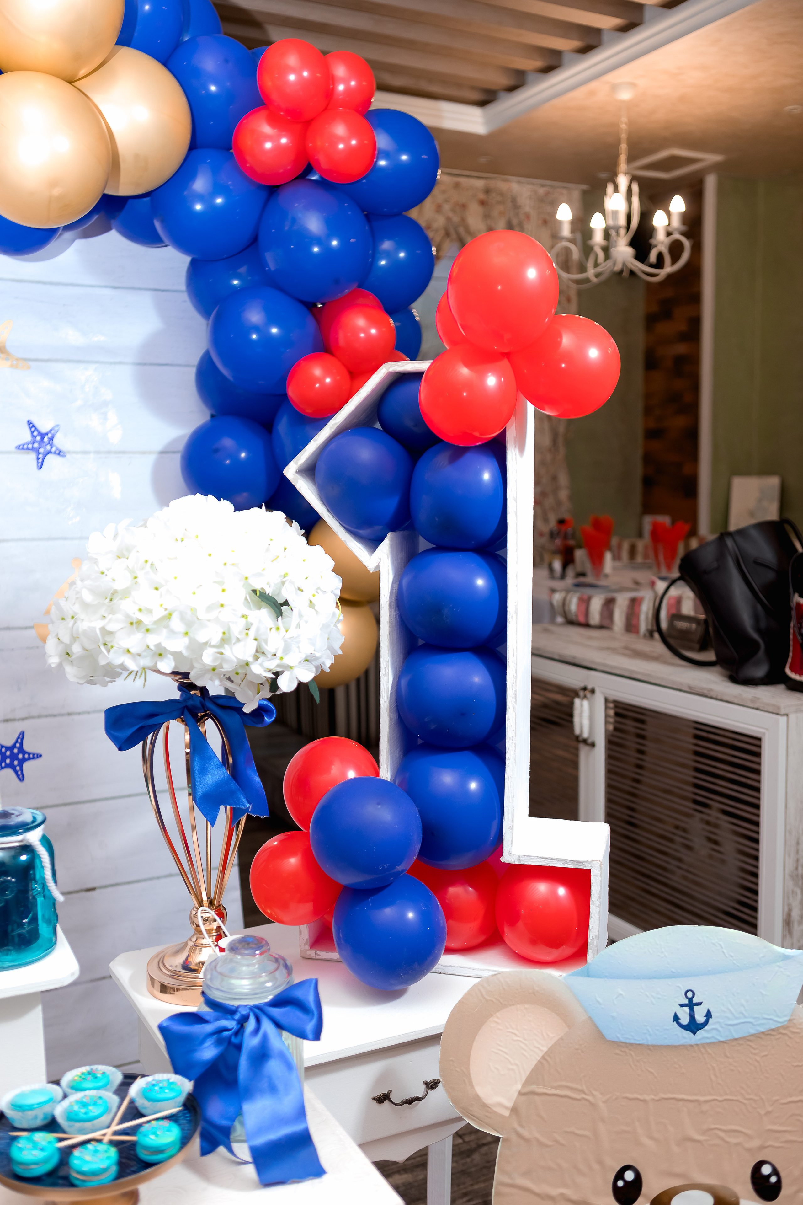 Чеастита ПърВА СВЕЩИЧКА!. Фотограф Ирина Йотова