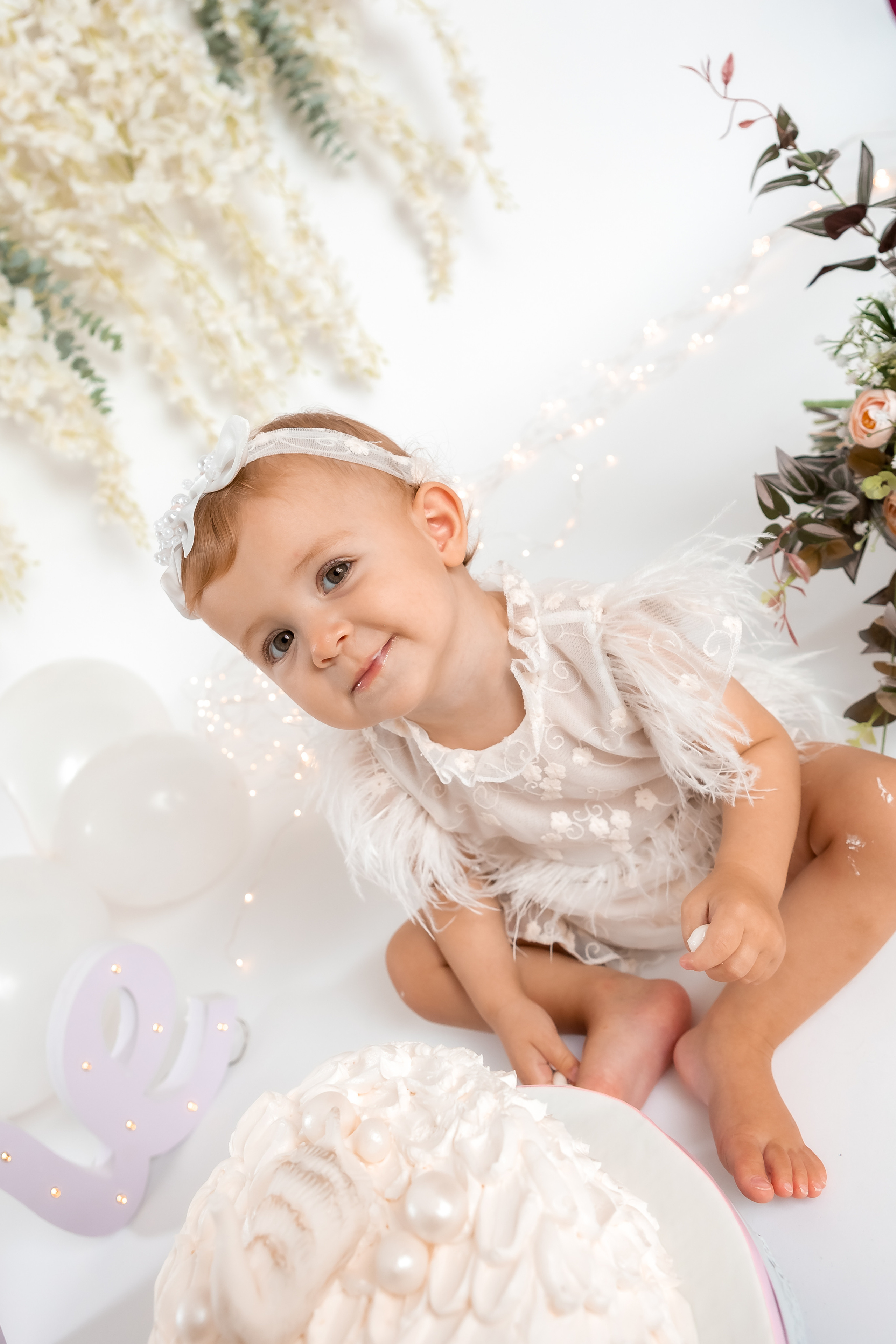 smash cake фотосессия, първи рожден ден, бебешка фотосесия, болони, декорация за рожден ден, фотосесия в студио, детски фотограф, фотограф бургас, най-добйр фотограф