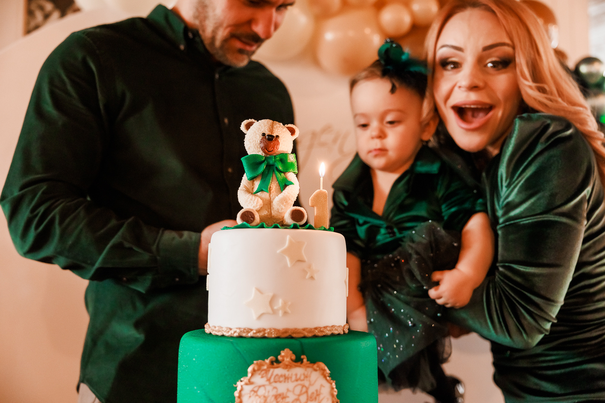 фотосесия на първи рожден ден, фотограф бургас, първи рожден ден, репортаж, репортажно заснимане, първи рожден ден, беббешка фотосесия, фотограф несебър, фотограф поморие, фотогра слънчев бряг, готограф ахелой, заснимане на парти, семеен фотограф