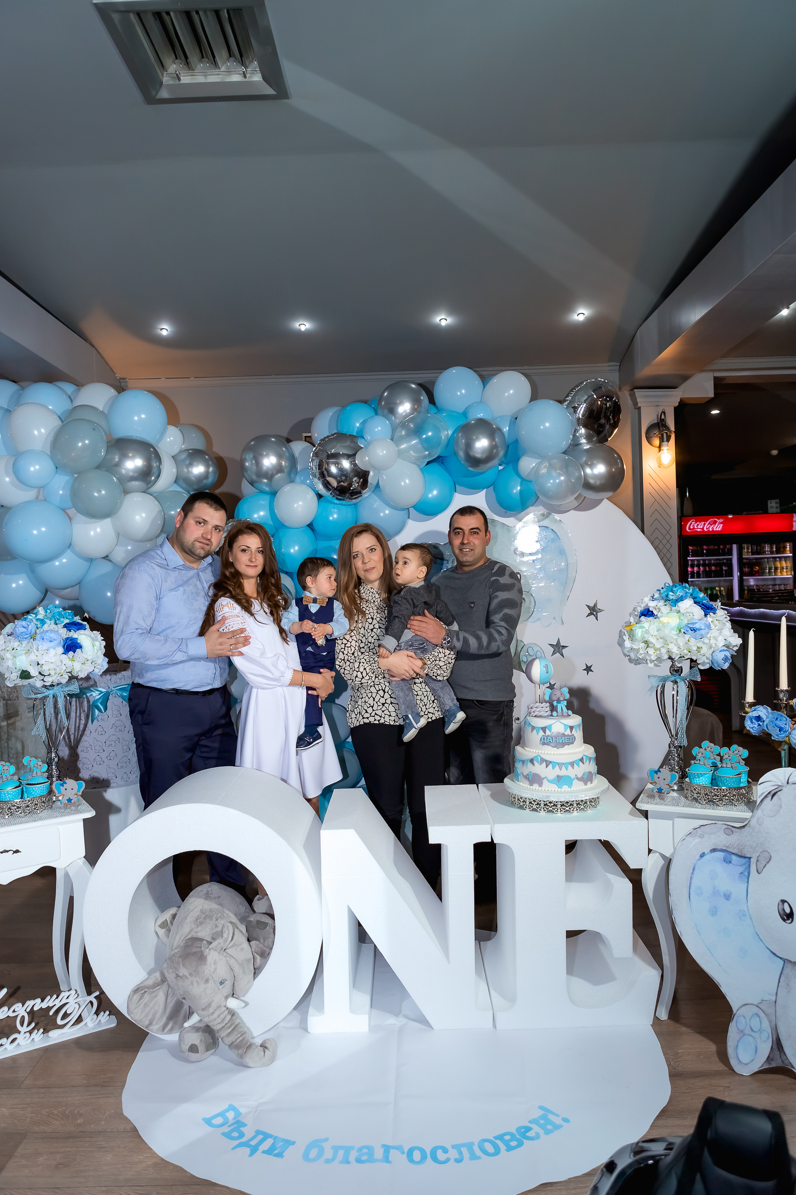 Честита първа свещичка. Фотограф Ирина Йотова