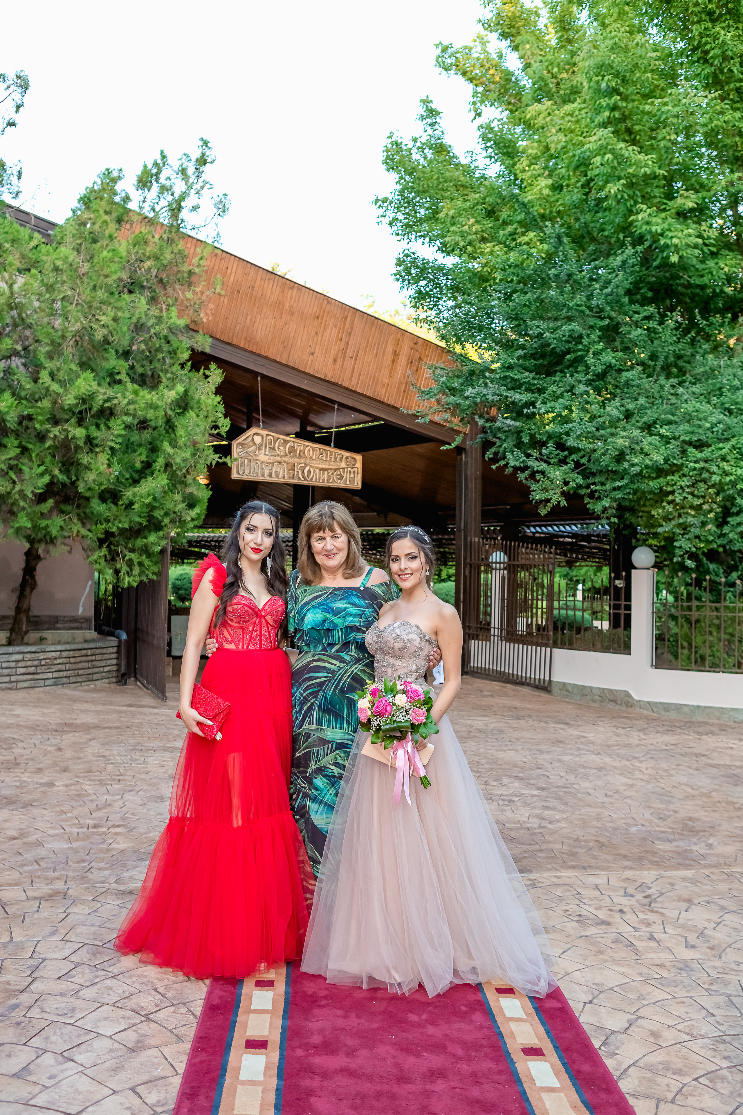 Абитуриентски бал 2020. Фотограф Ирина Йотова