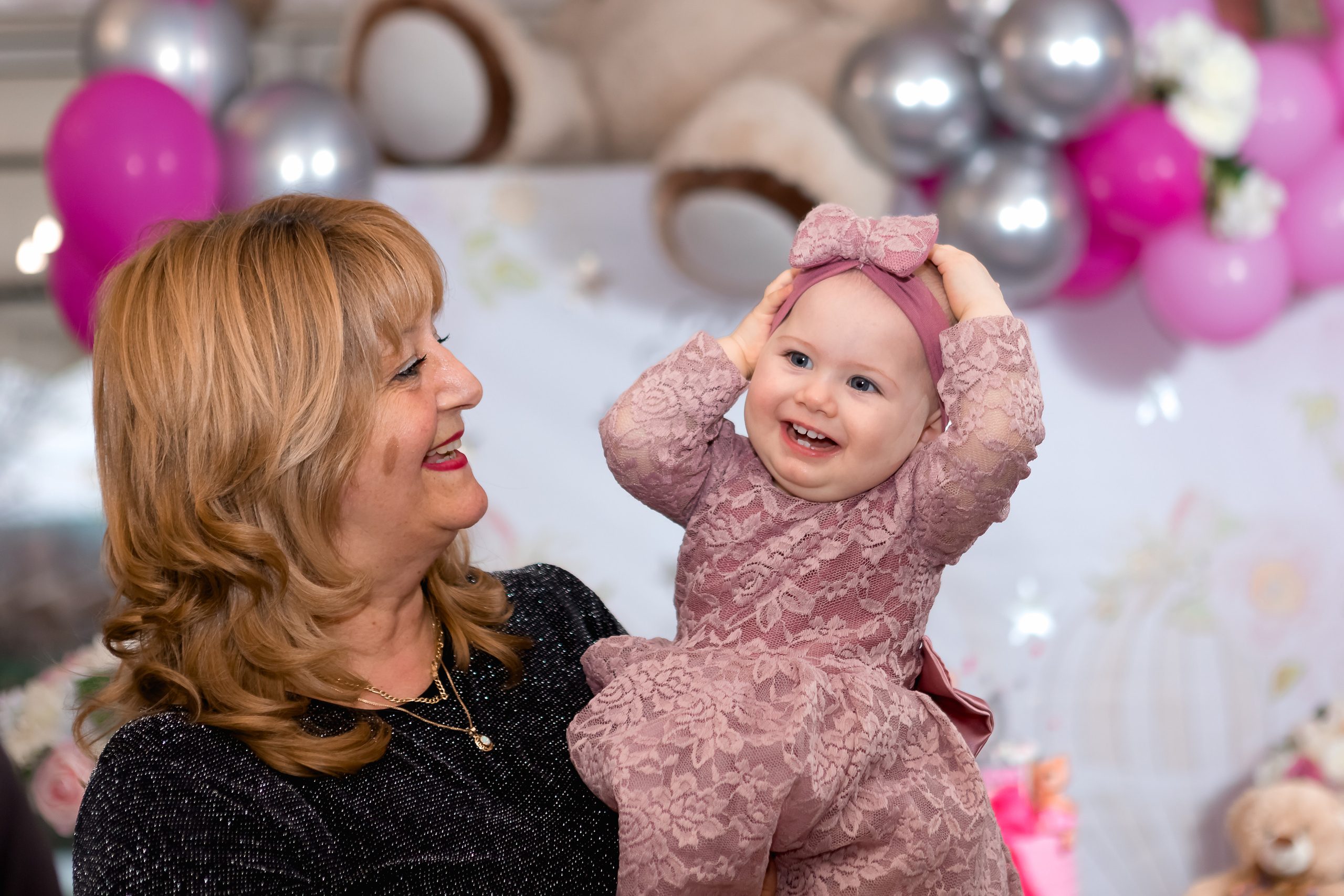 Честита Първа Свещичка. Фотограф Ирина Йотова