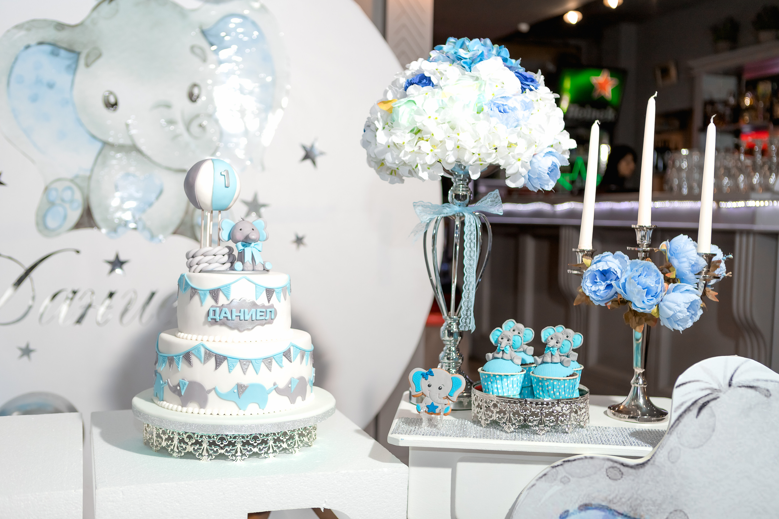 Честита първа свещичка. Фотограф Ирина Йотова