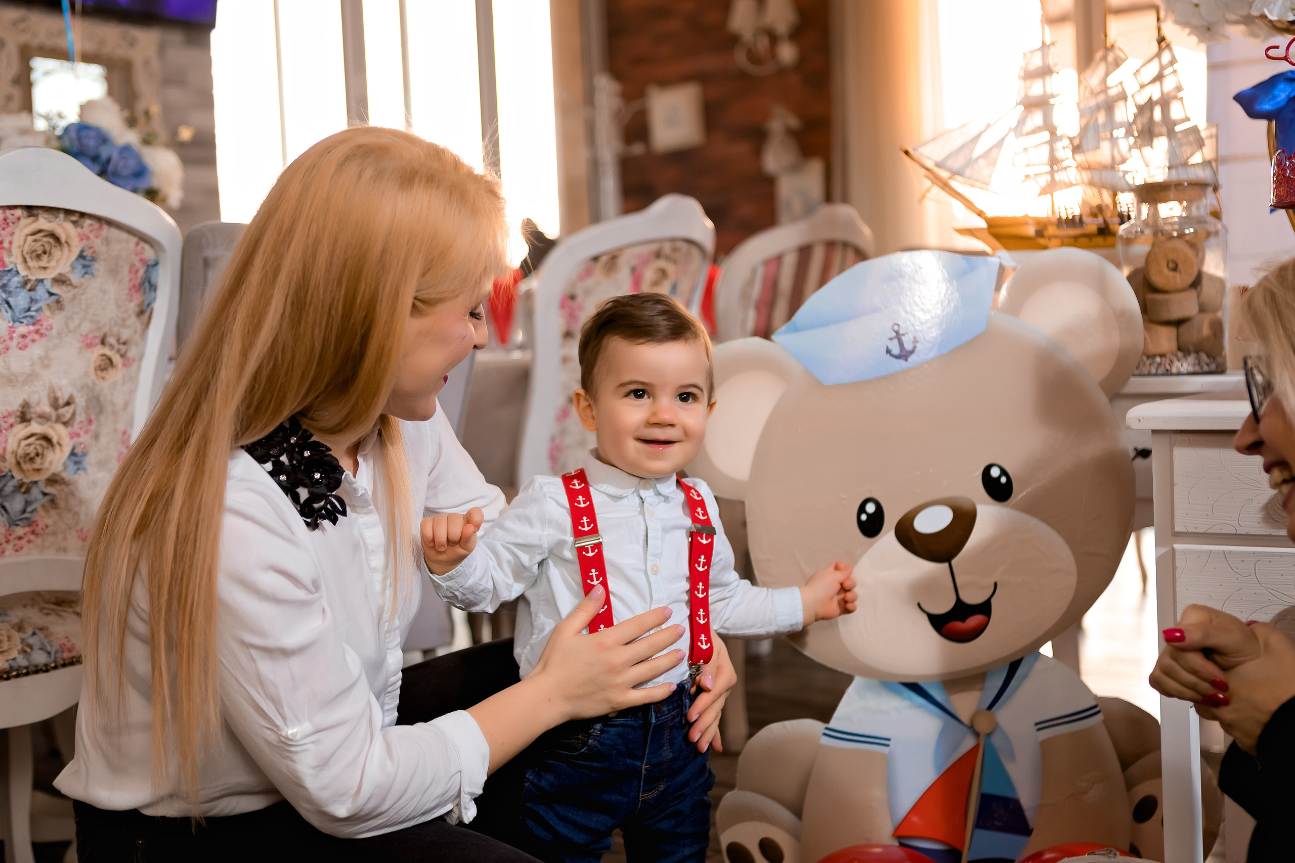 Чеастита ПърВА СВЕЩИЧКА!. Фотограф Ирина Йотова