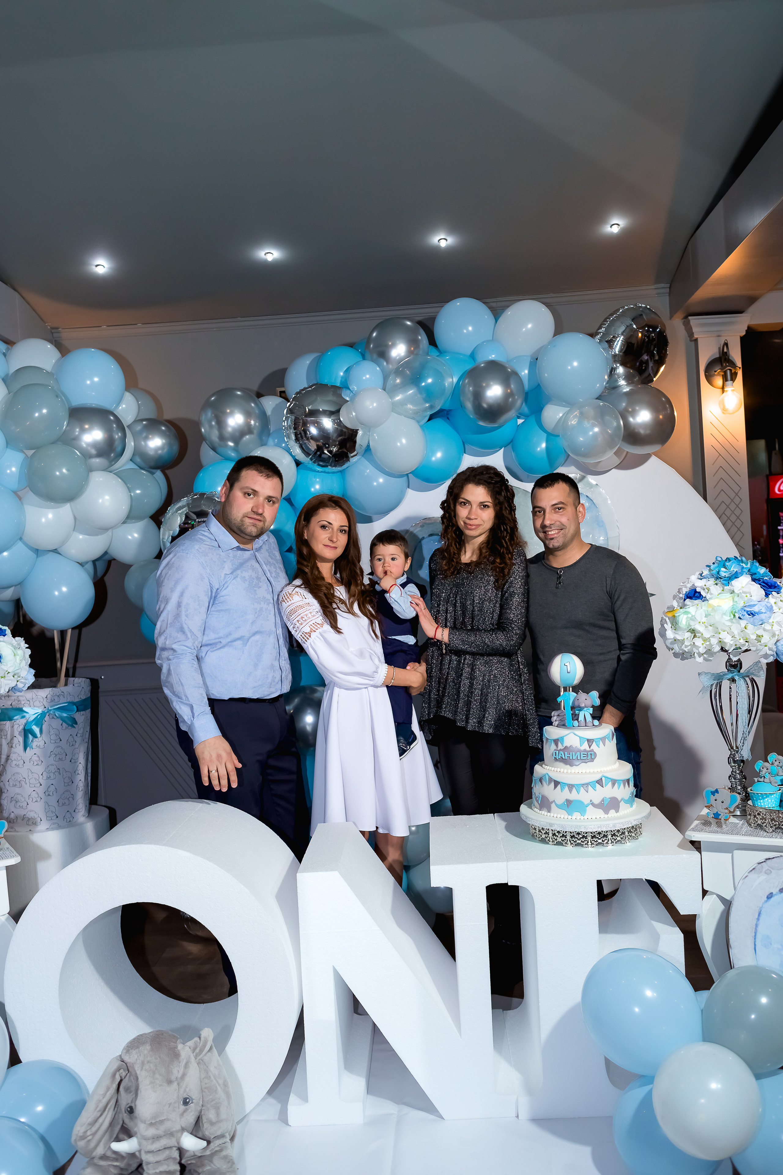 Честита първа свещичка. Фотограф Ирина Йотова