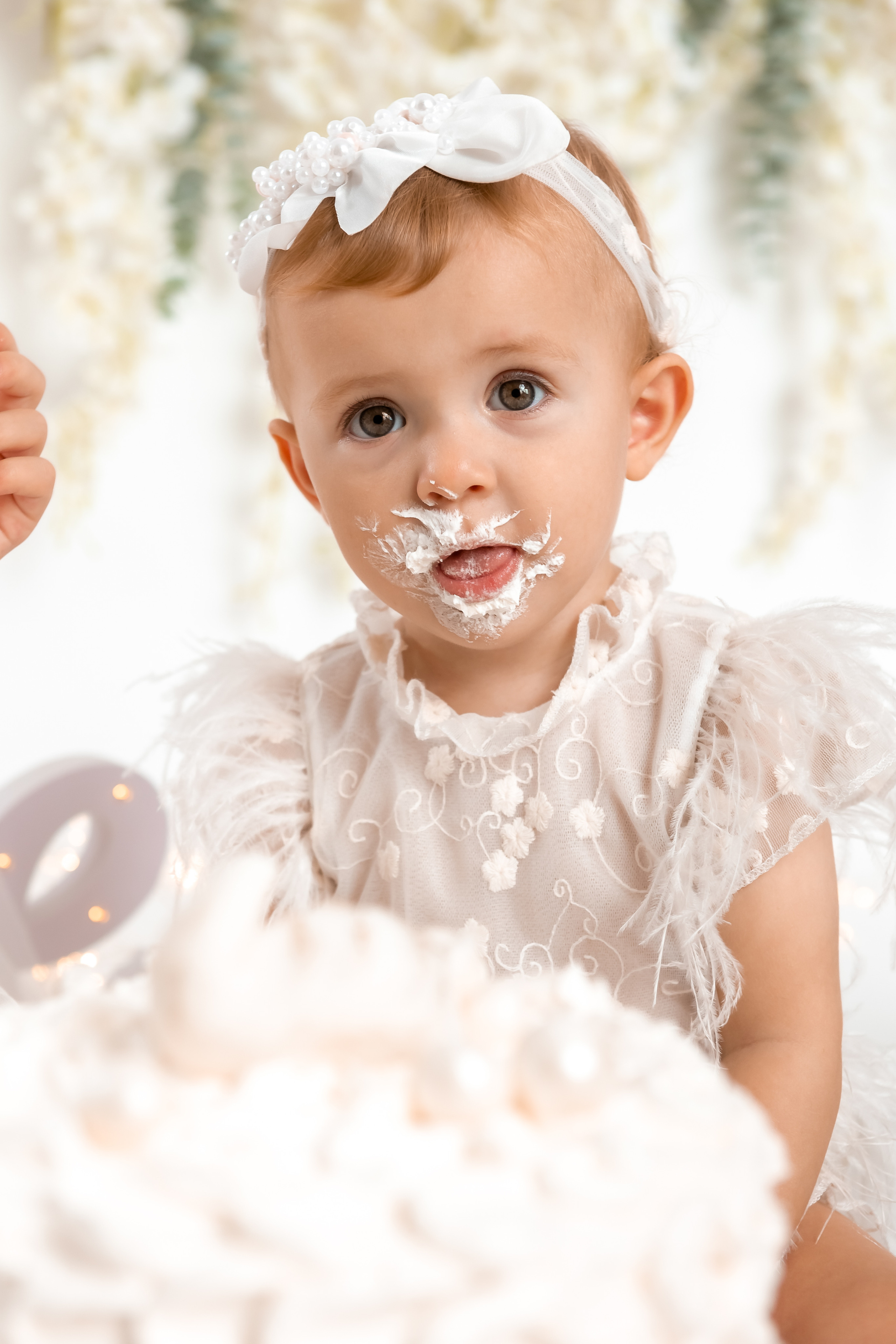 smash cake фотосессия, първи рожден ден, бебешка фотосесия, болони, декорация за рожден ден, фотосесия в студио, детски фотограф, фотограф бургас, най-добйр фотограф