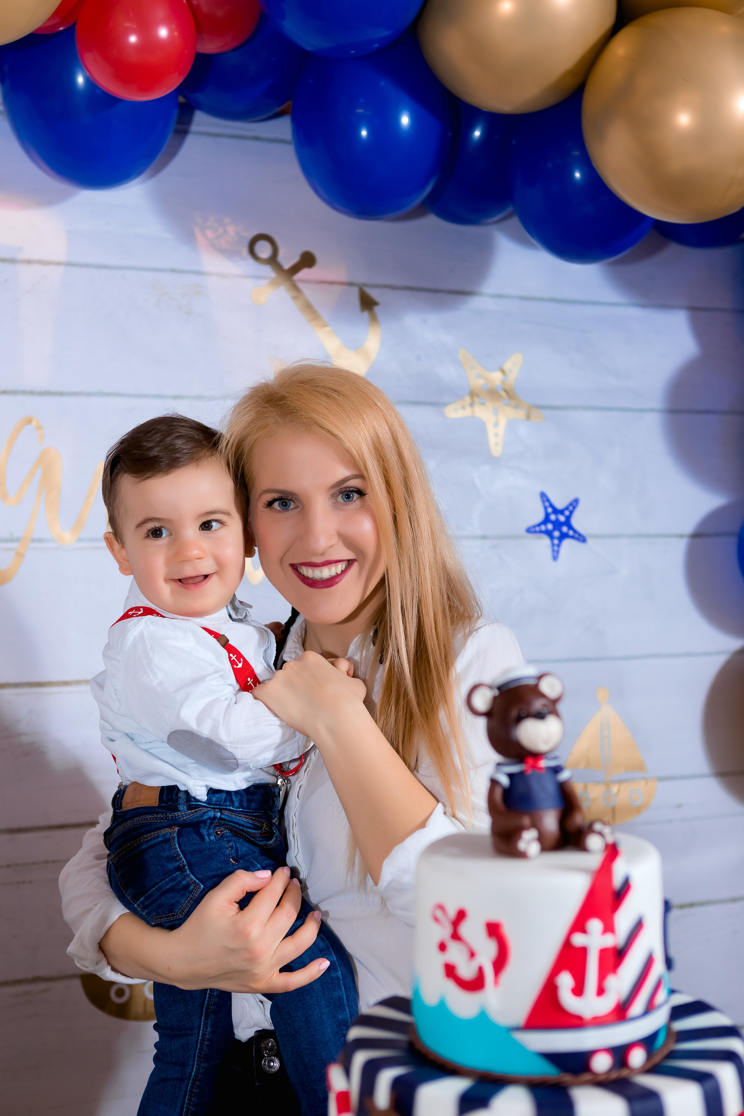 Чеастита ПърВА СВЕЩИЧКА!. Фотограф Ирина Йотова