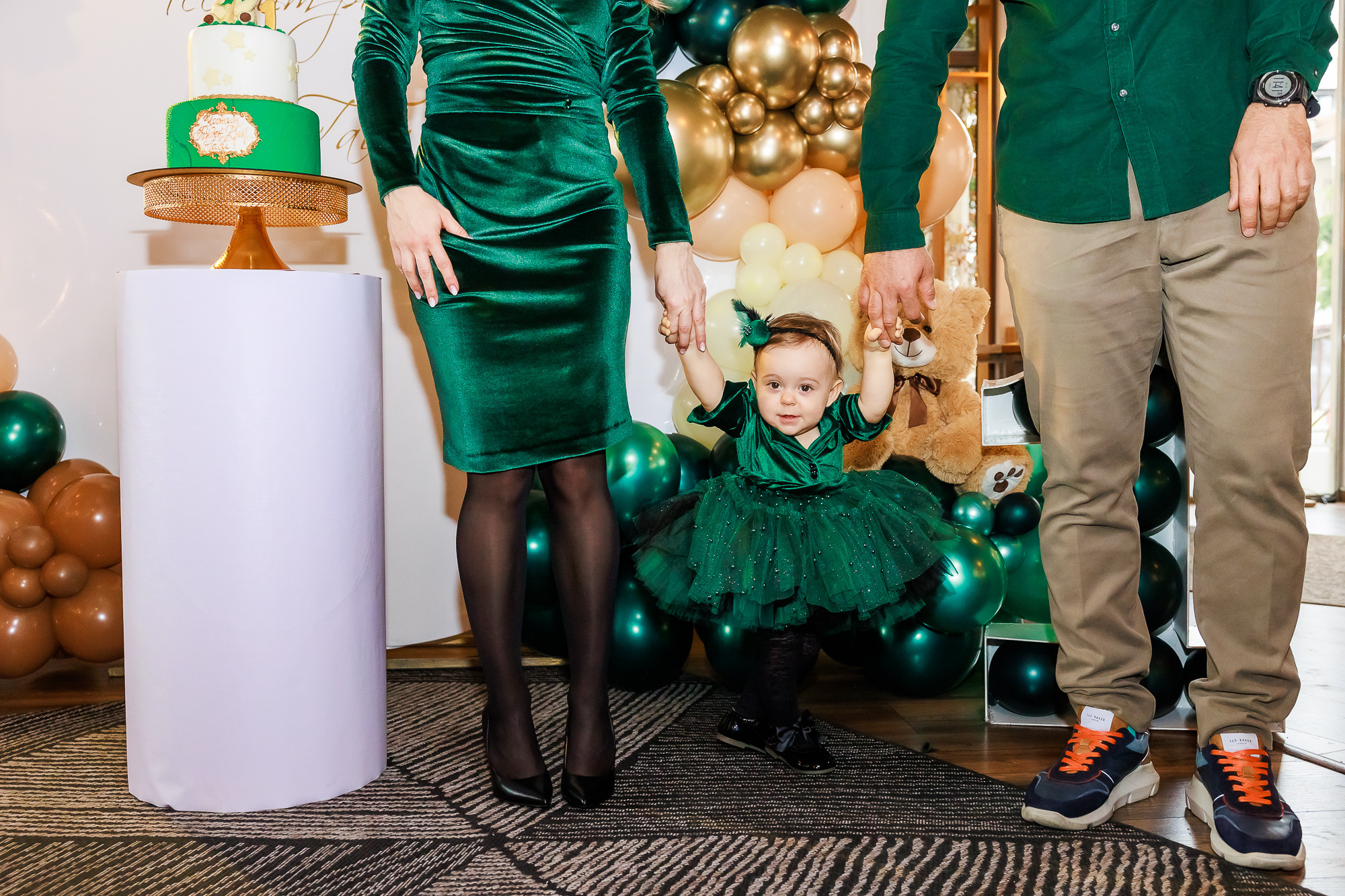 фотосесия на първи рожден ден, фотограф бургас, първи рожден ден, репортаж, репортажно заснимане, първи рожден ден, беббешка фотосесия, фотограф несебър, фотограф поморие, фотогра слънчев бряг, готограф ахелой, заснимане на парти, семеен фотограф