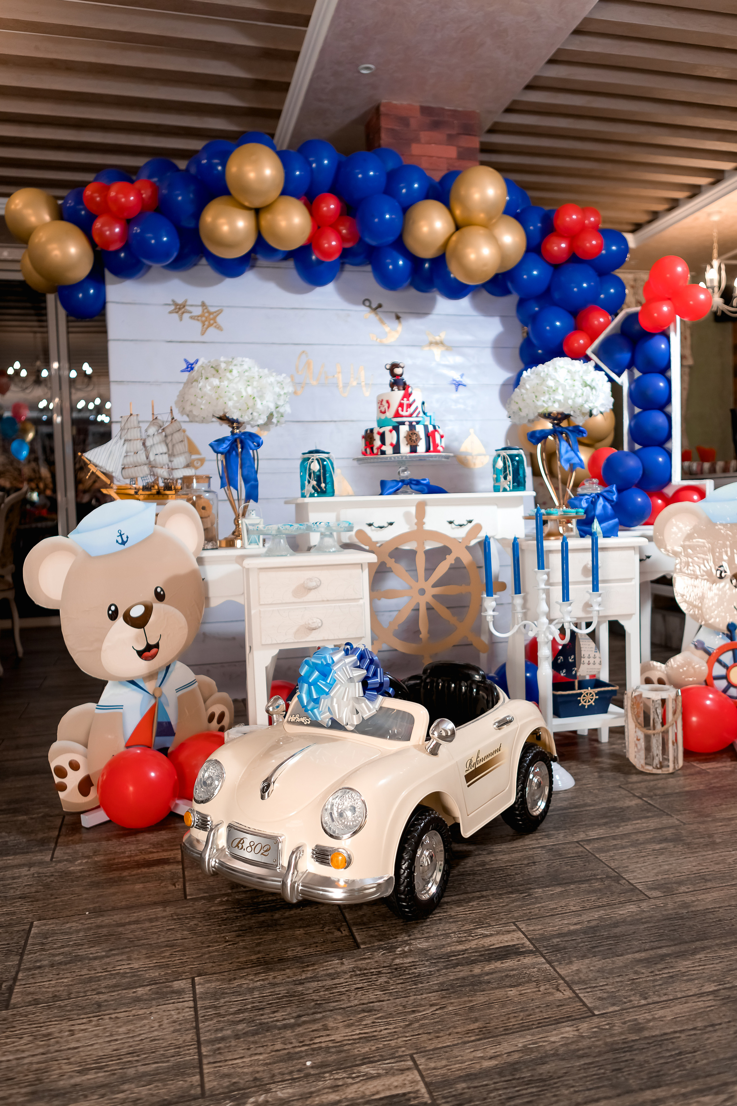 Чеастита ПърВА СВЕЩИЧКА!. Фотограф Ирина Йотова