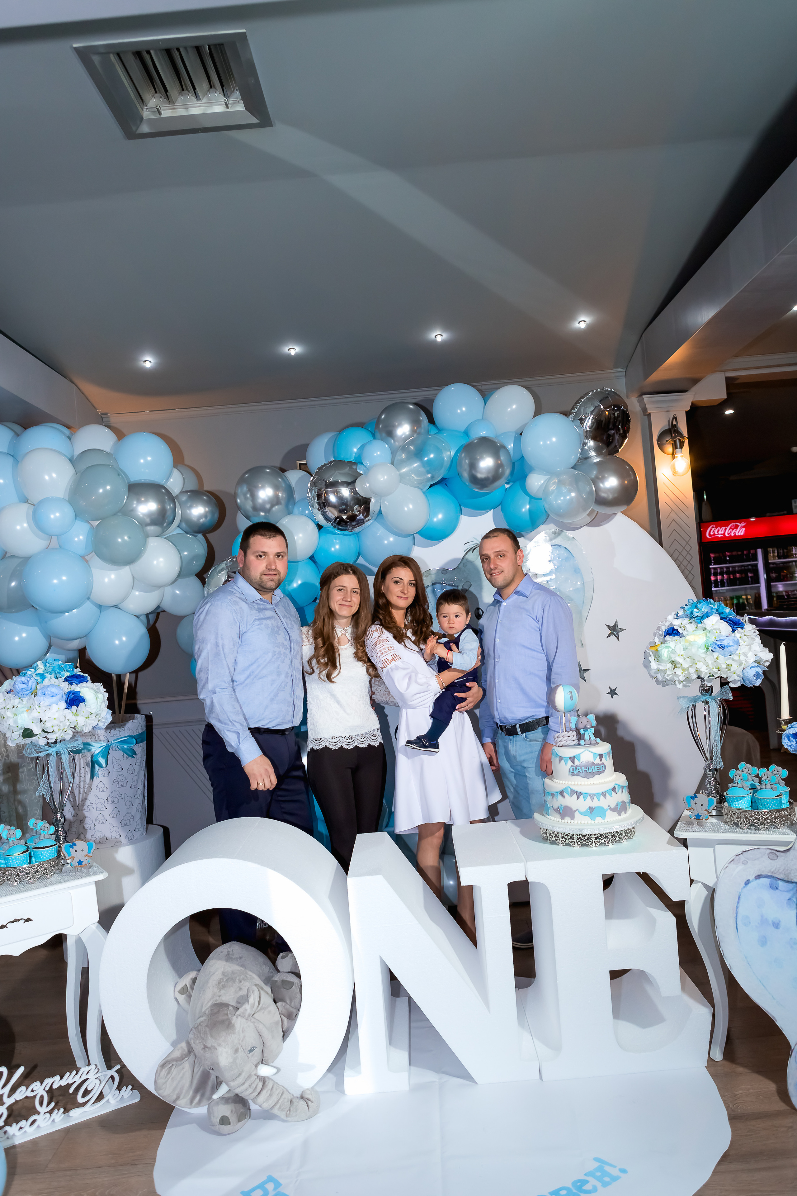 Честита първа свещичка. Фотограф Ирина Йотова