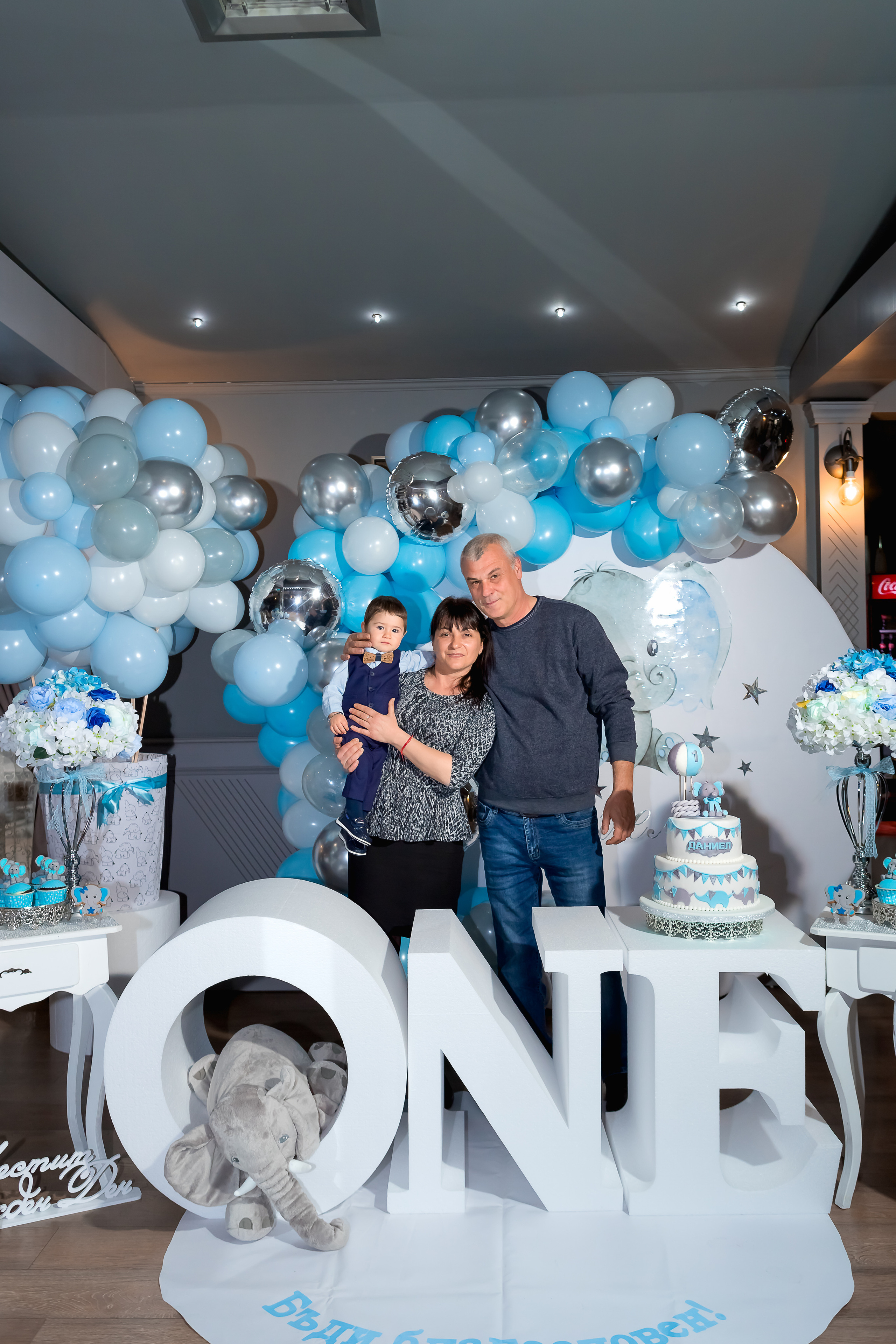 Честита първа свещичка. Фотограф Ирина Йотова