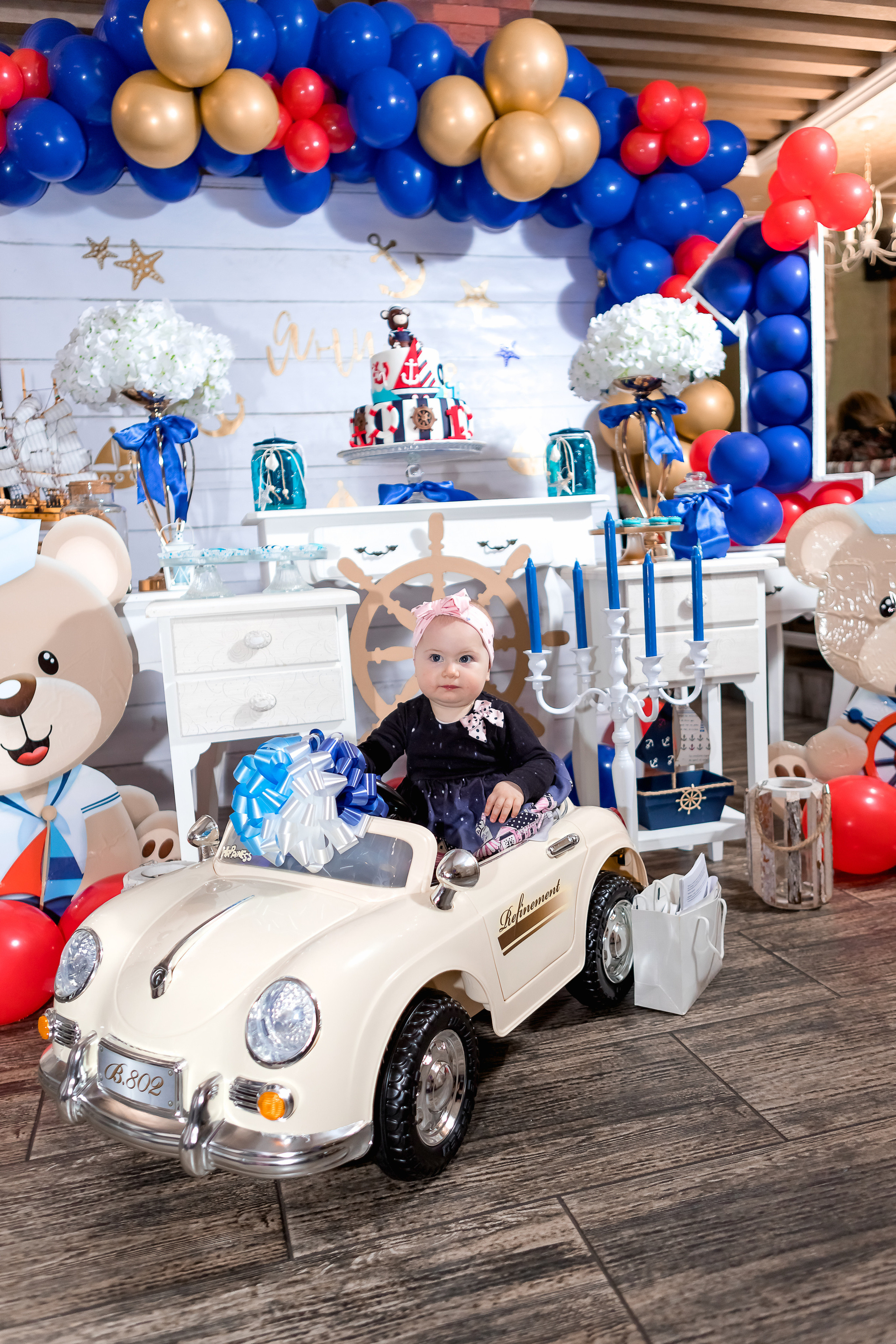 Чеастита ПърВА СВЕЩИЧКА!. Фотограф Ирина Йотова