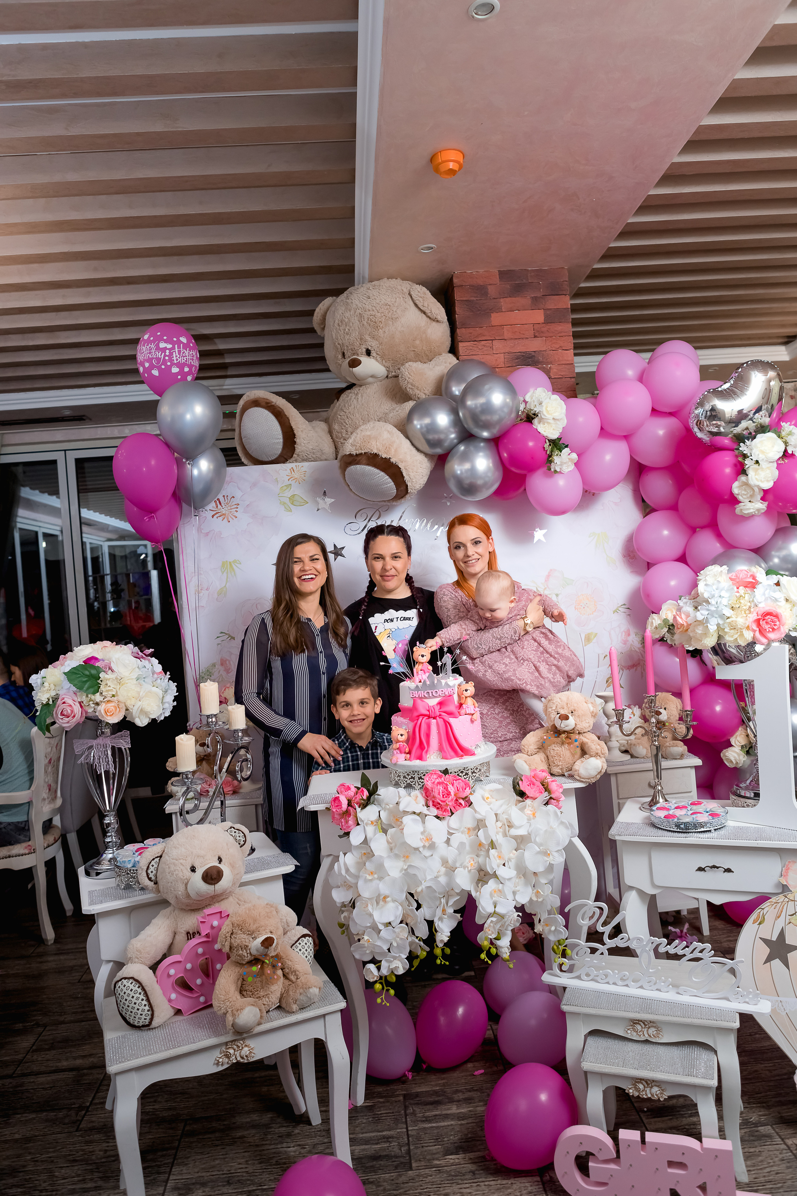 Честита Първа Свещичка. Фотограф Ирина Йотова