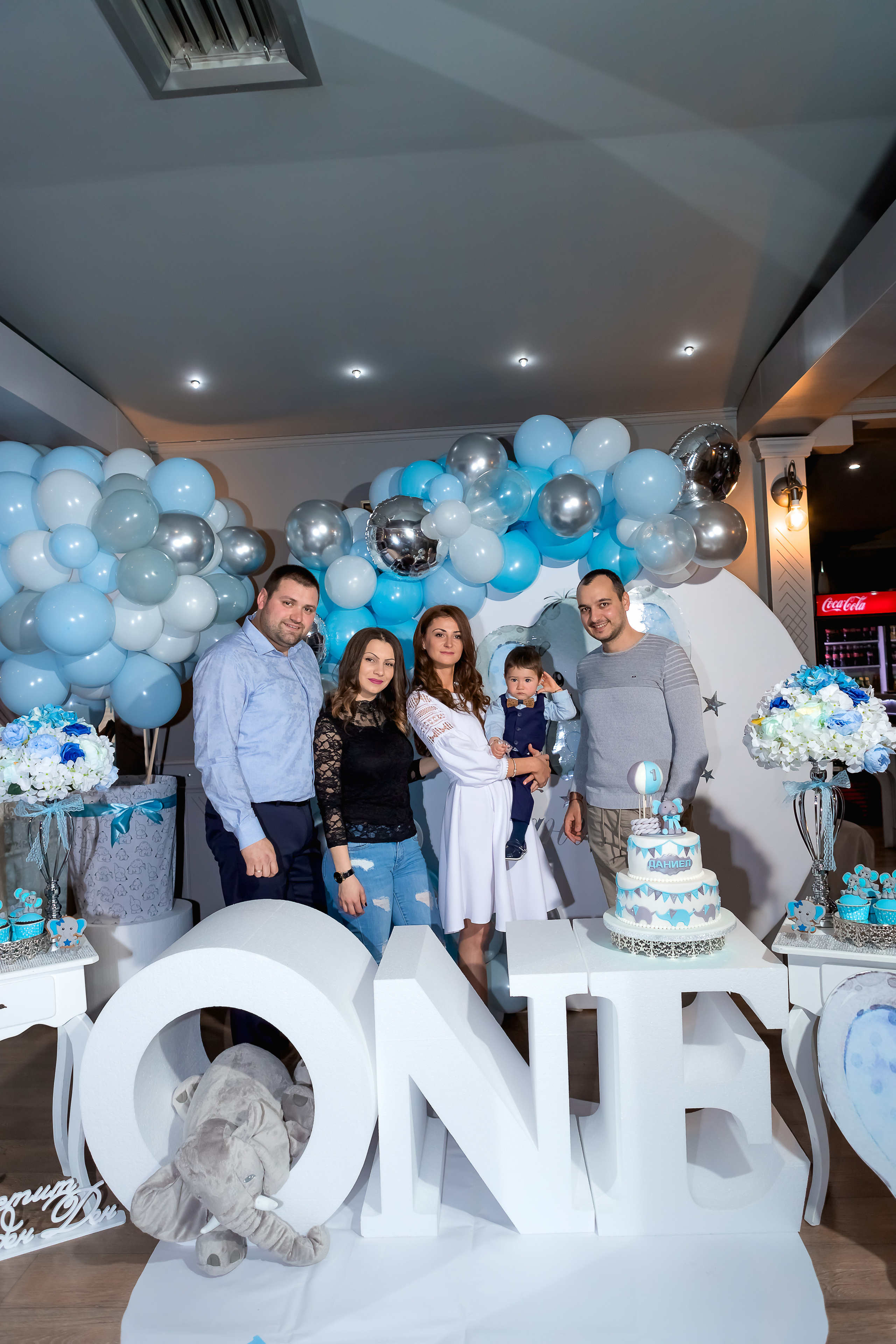 Честита първа свещичка. Фотограф Ирина Йотова