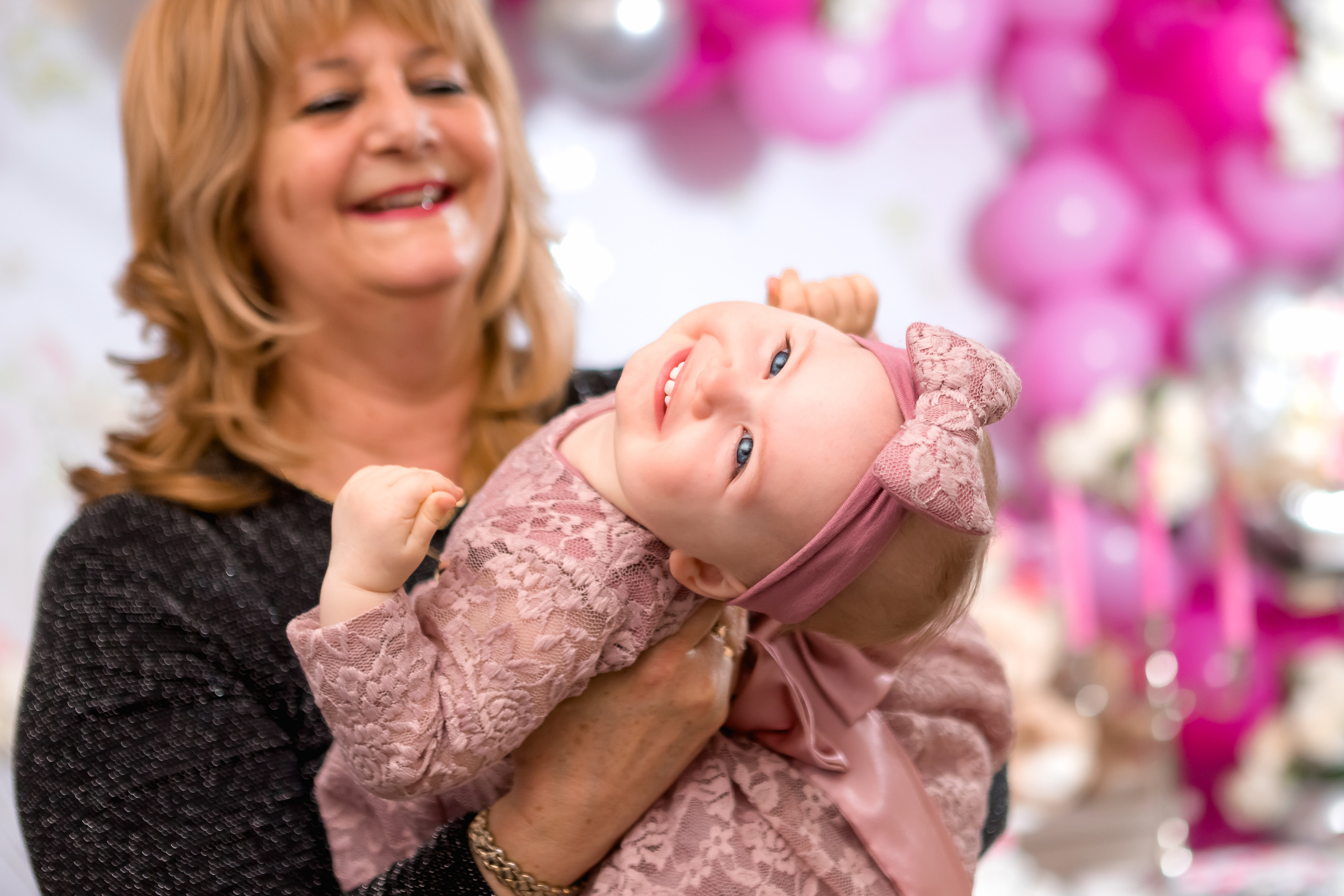 Честита Първа Свещичка. Фотограф Ирина Йотова