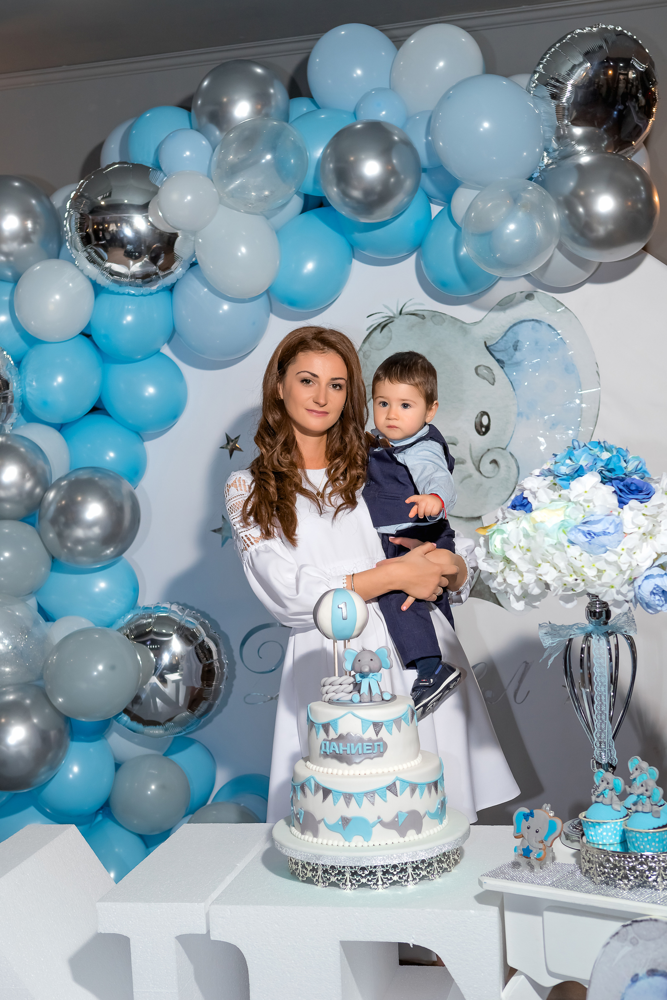 Честита първа свещичка. Фотограф Ирина Йотова