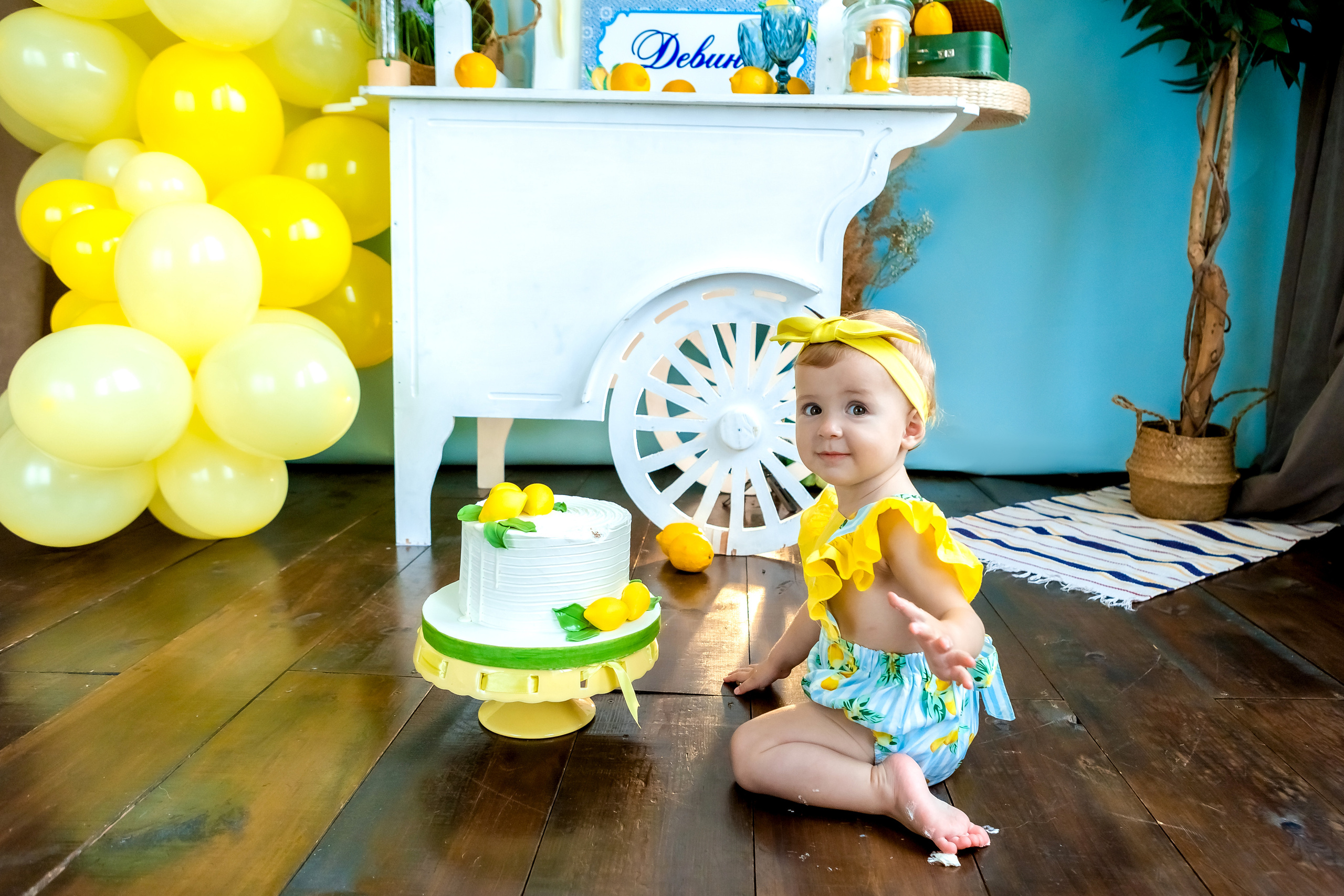 Честит първи рожден ден. Фотограф Ирина Йотова