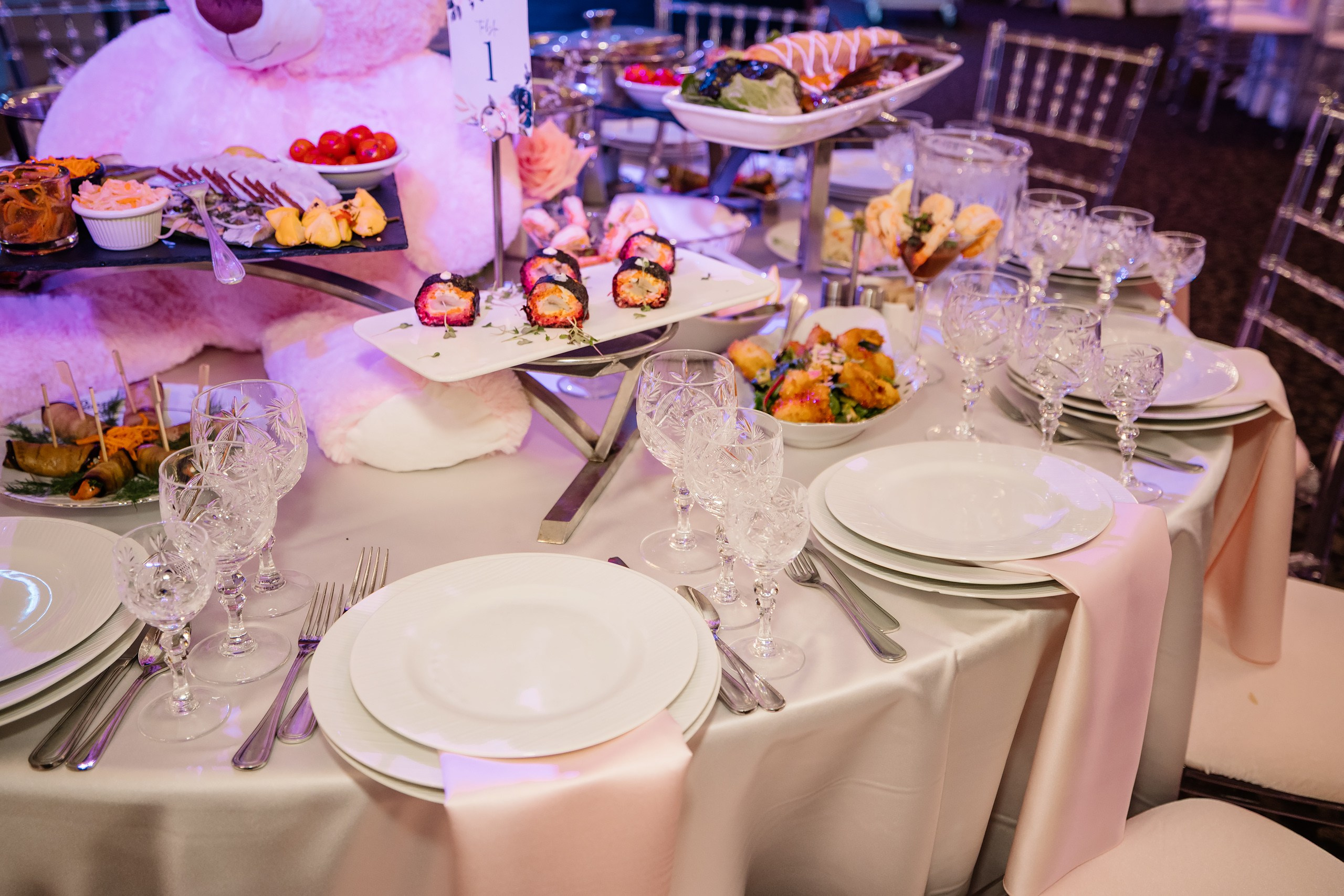 04.13.2025 First birthday. Wedding family event photographer in Chicago Nick Yushevich