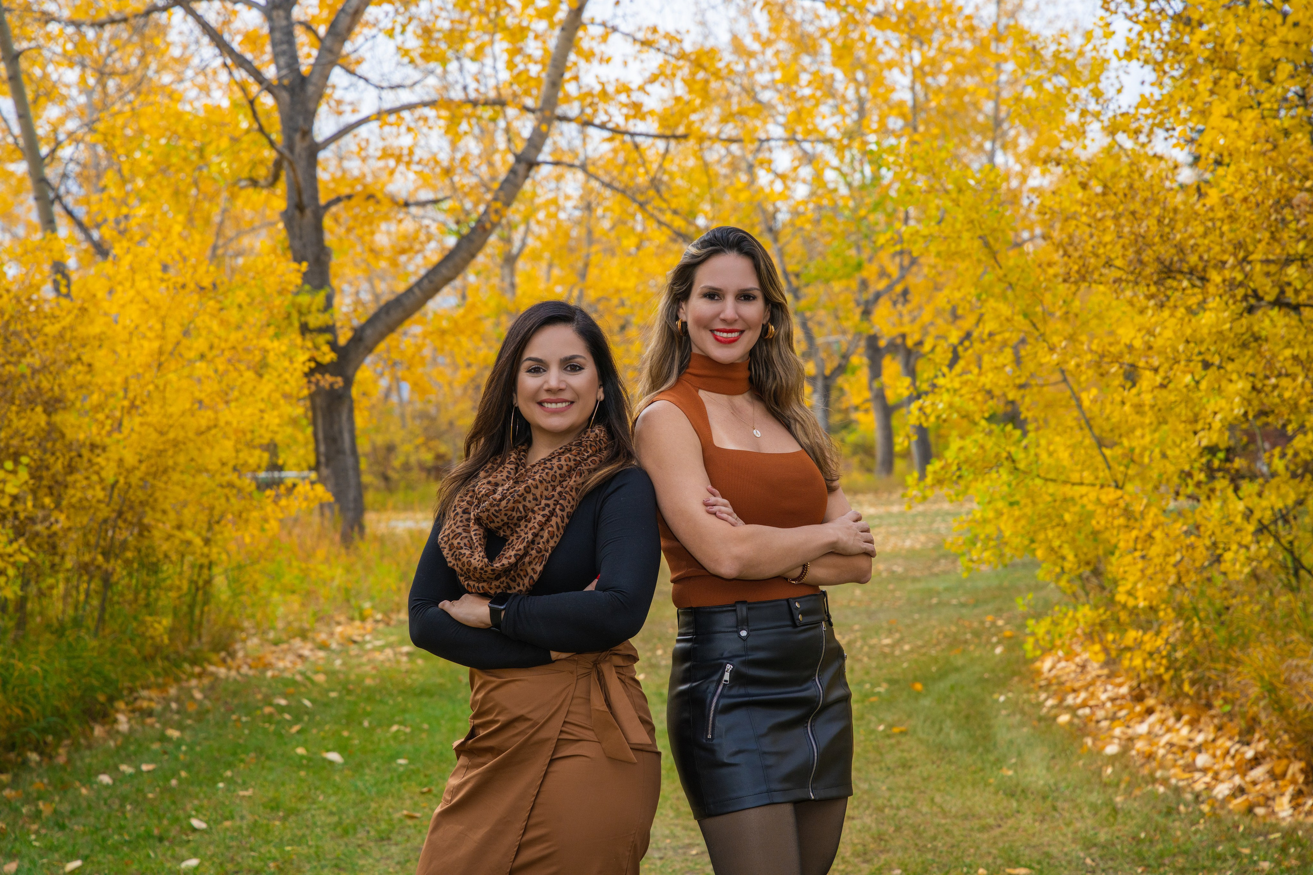 Ariana’s Family. Carlos Lima Photography — Photographer in Calgary