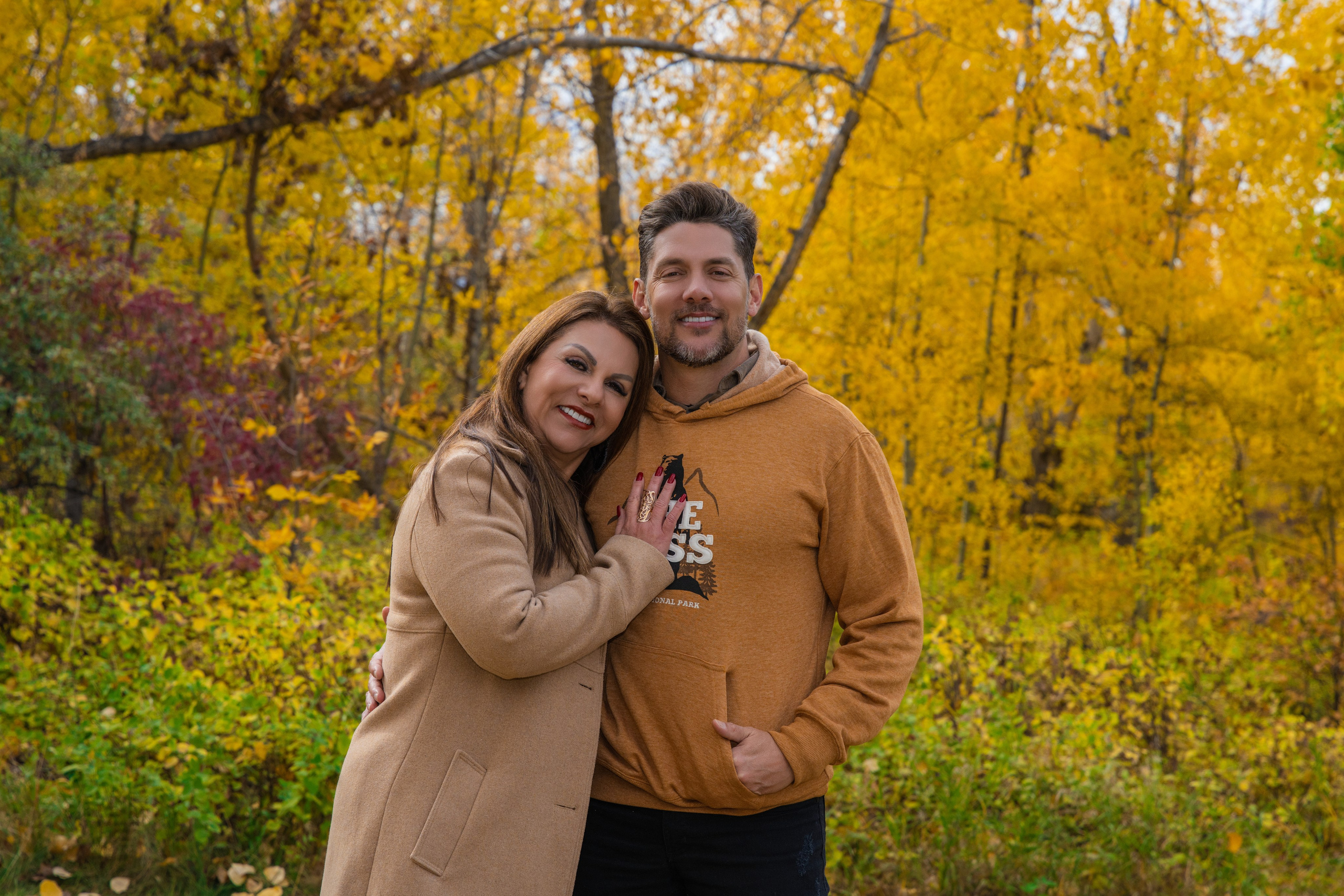 Ariana’s Family. Carlos Lima Photography — Photographer in Calgary