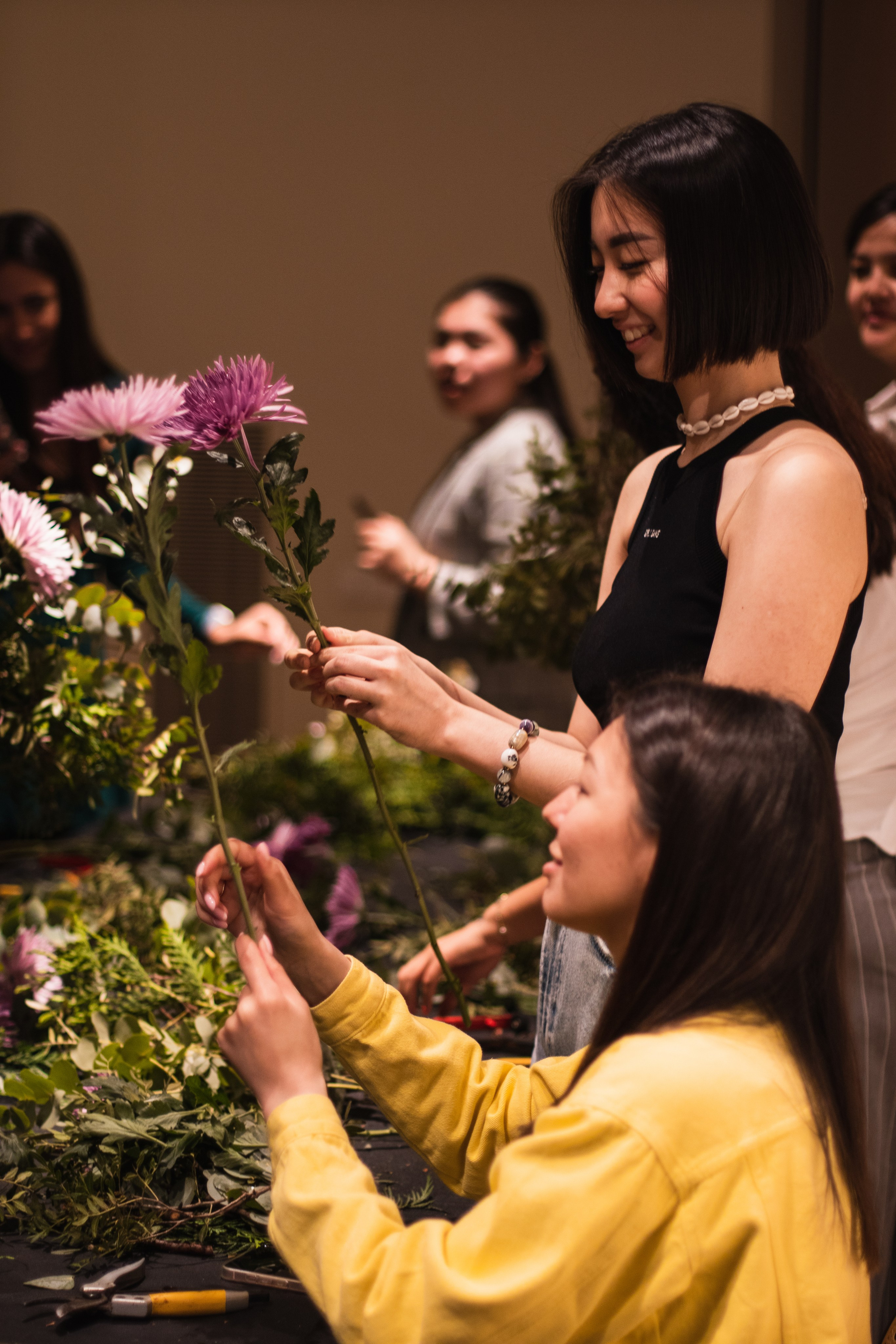 Flower masterclass by “Cheers”, Barcelona. Alexandra Uzianova — photo and video content in Barcelona