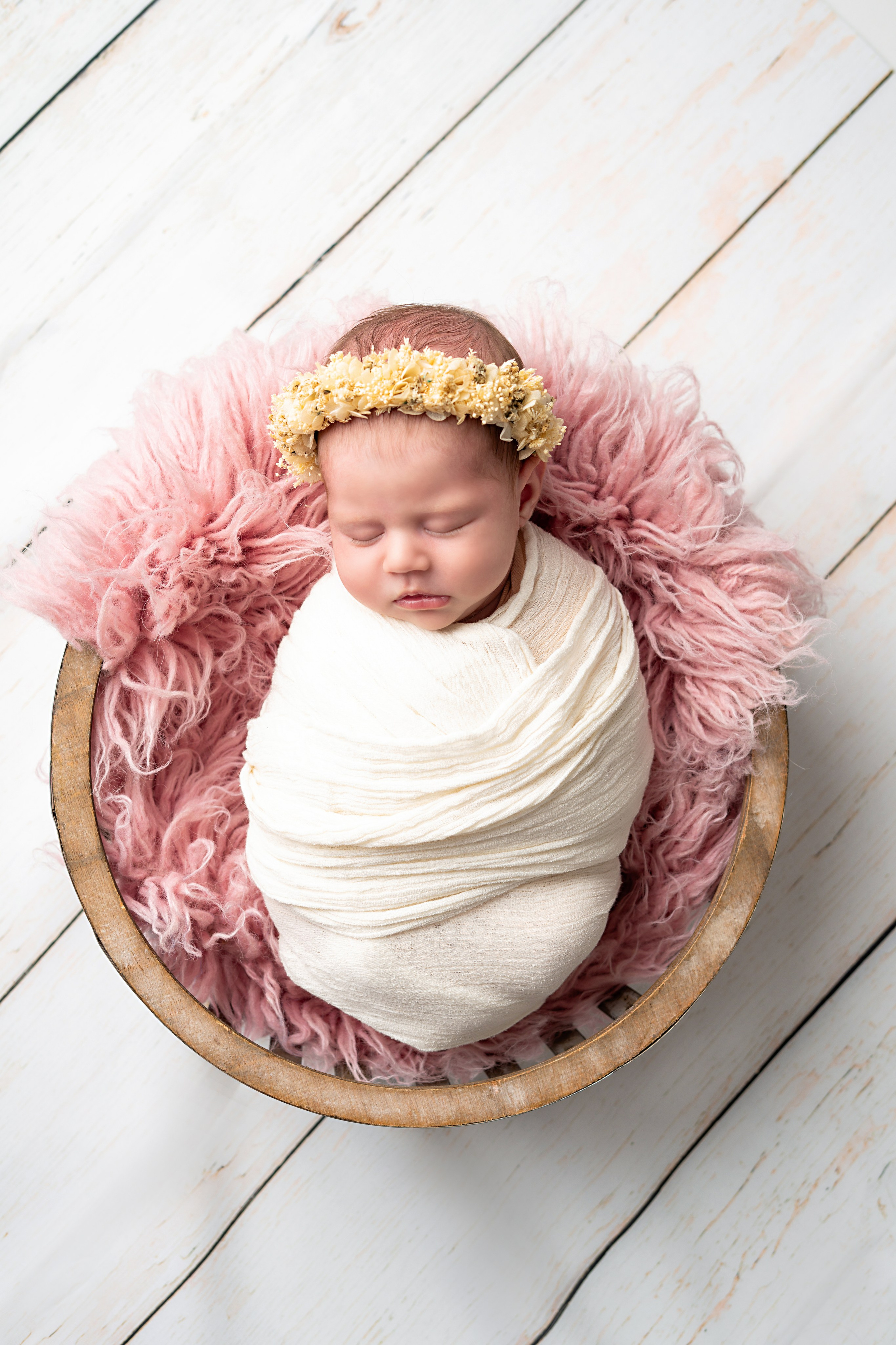 Props. Newborn Photographer and life casting in Dubai Dariya Saeed