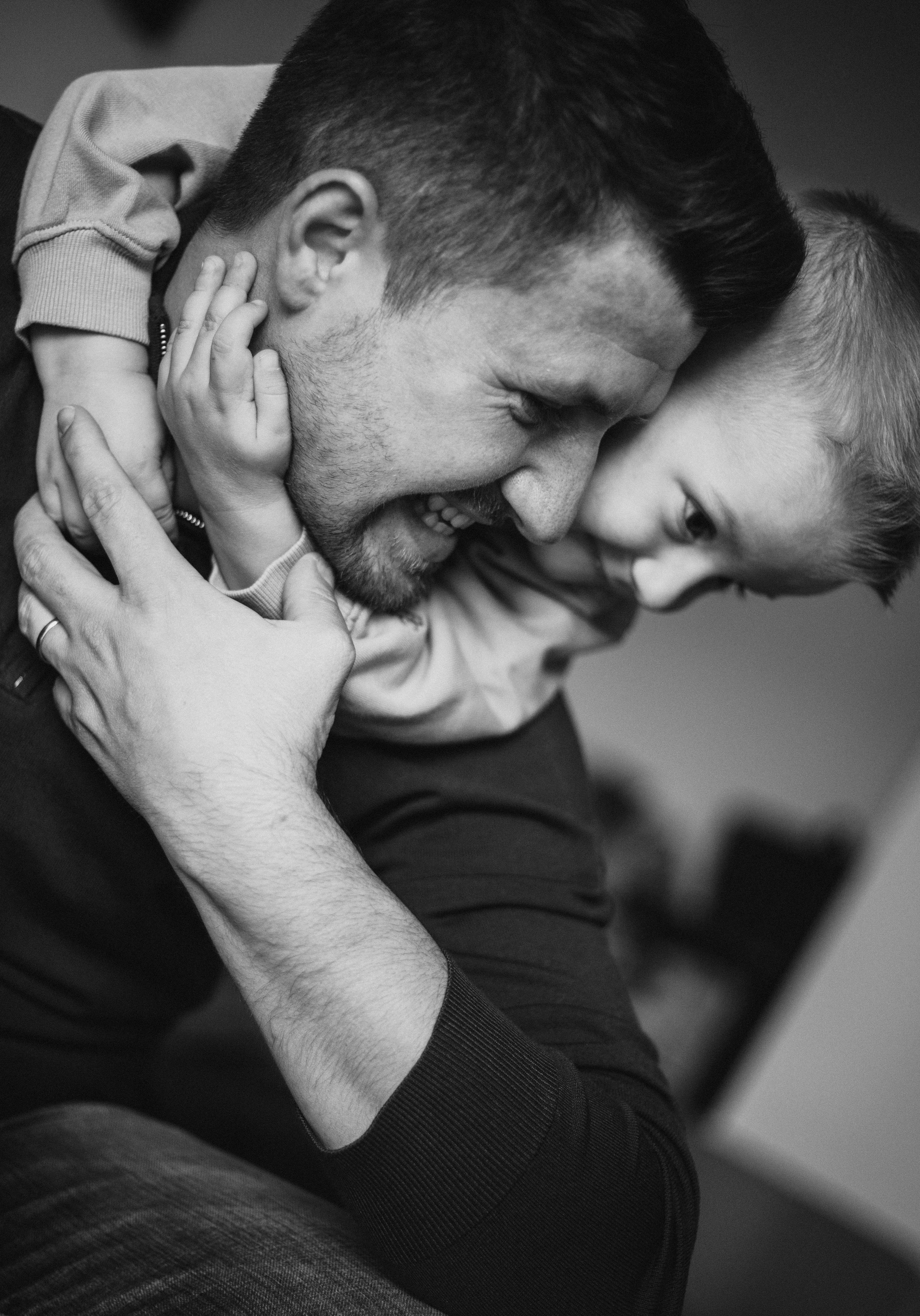 Ședințe foto de familie în Oradea realizate de Katsiaryna Ciortan. Fotograf de familie în Oradea Katsiaryna Ciortan